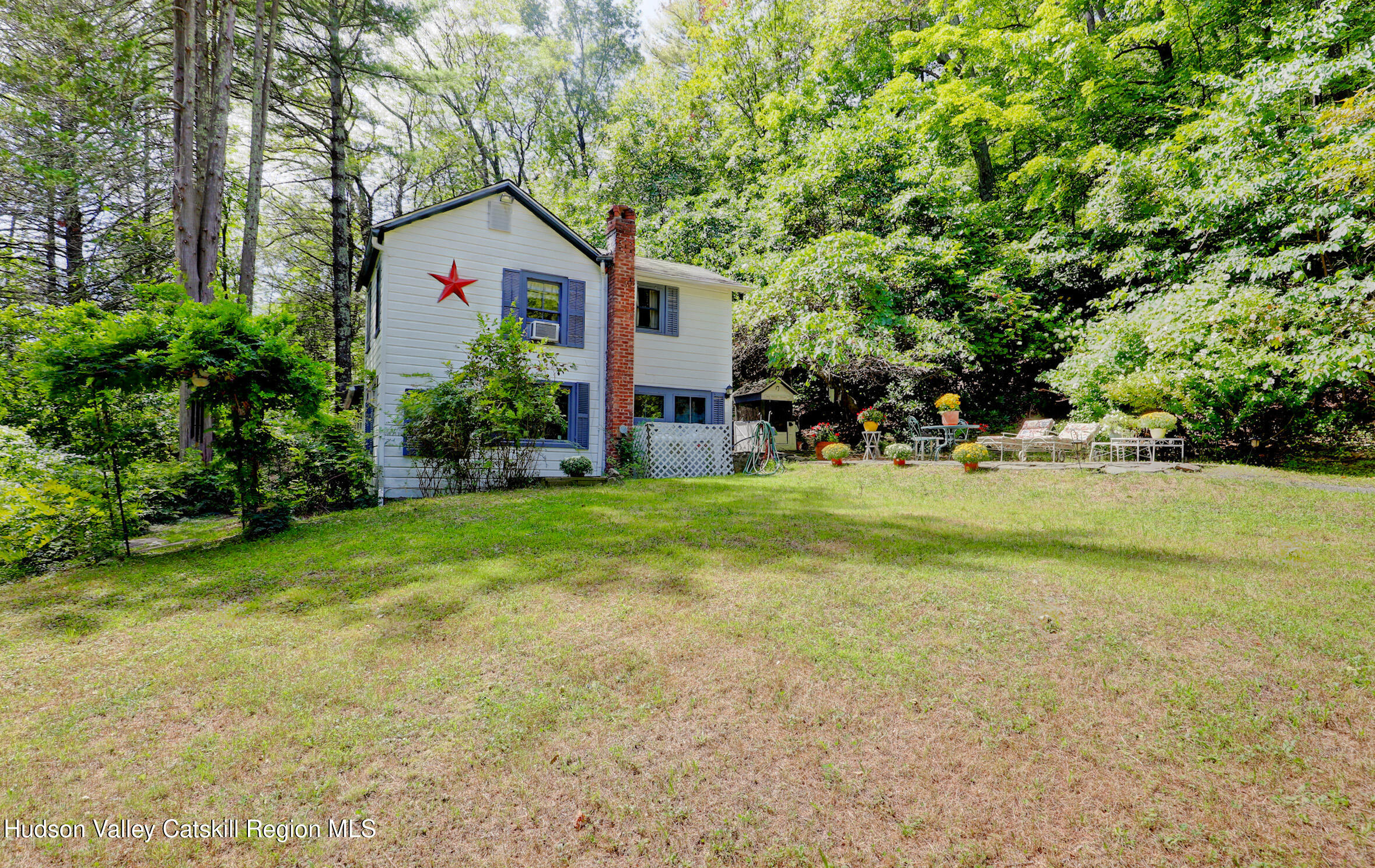 560 W Saugerties Road