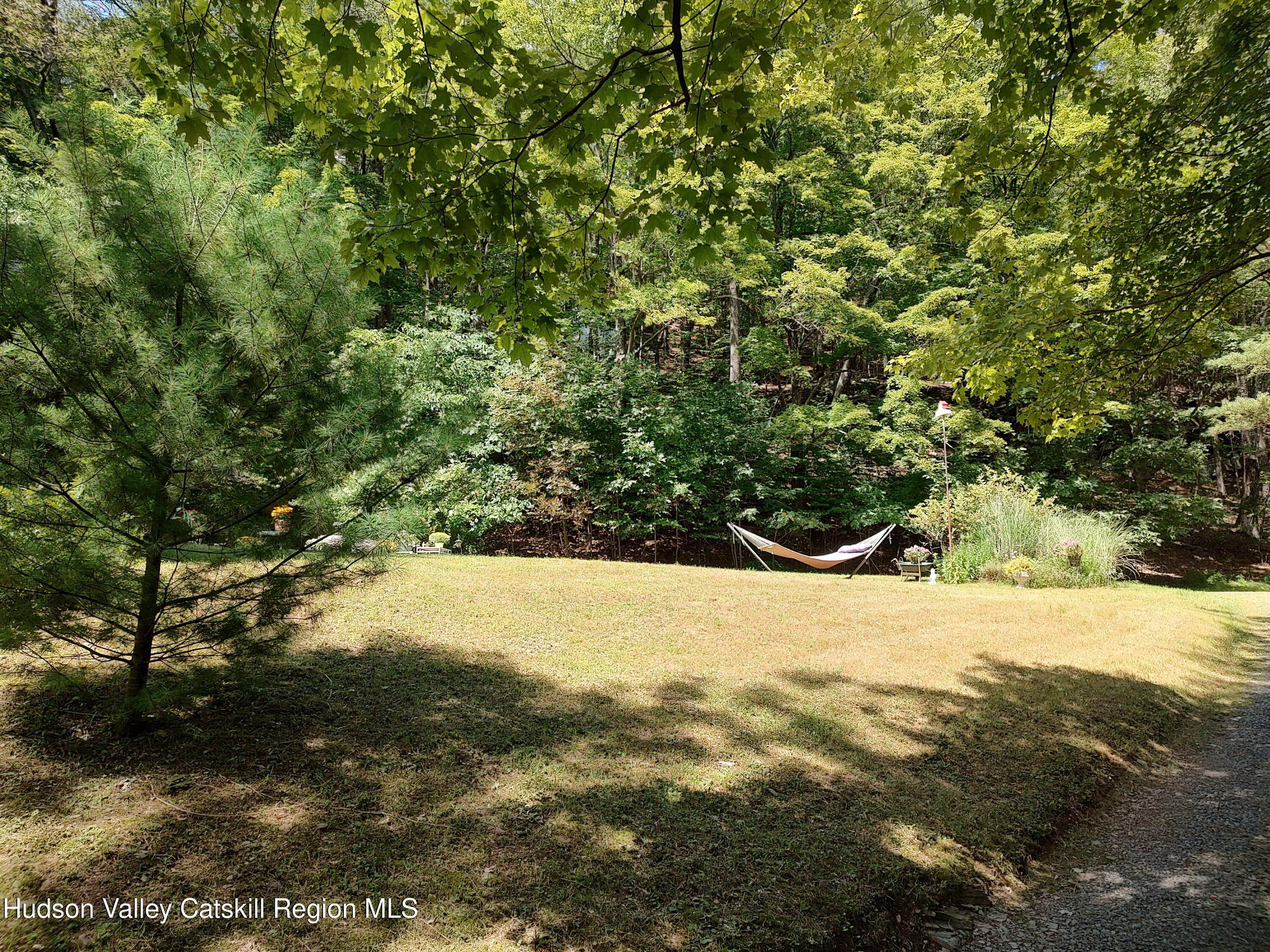 560 W Saugerties Road