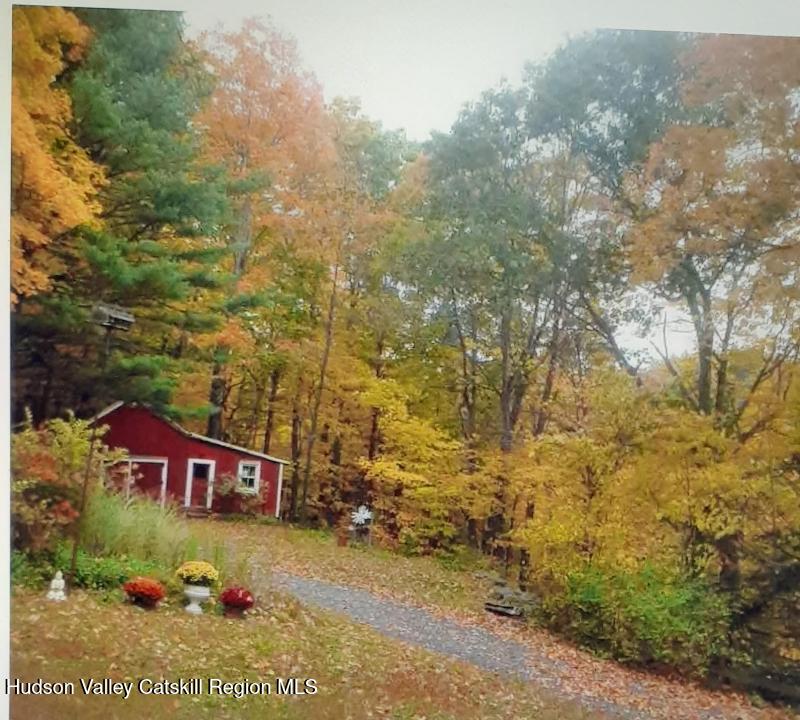 560 W Saugerties Road