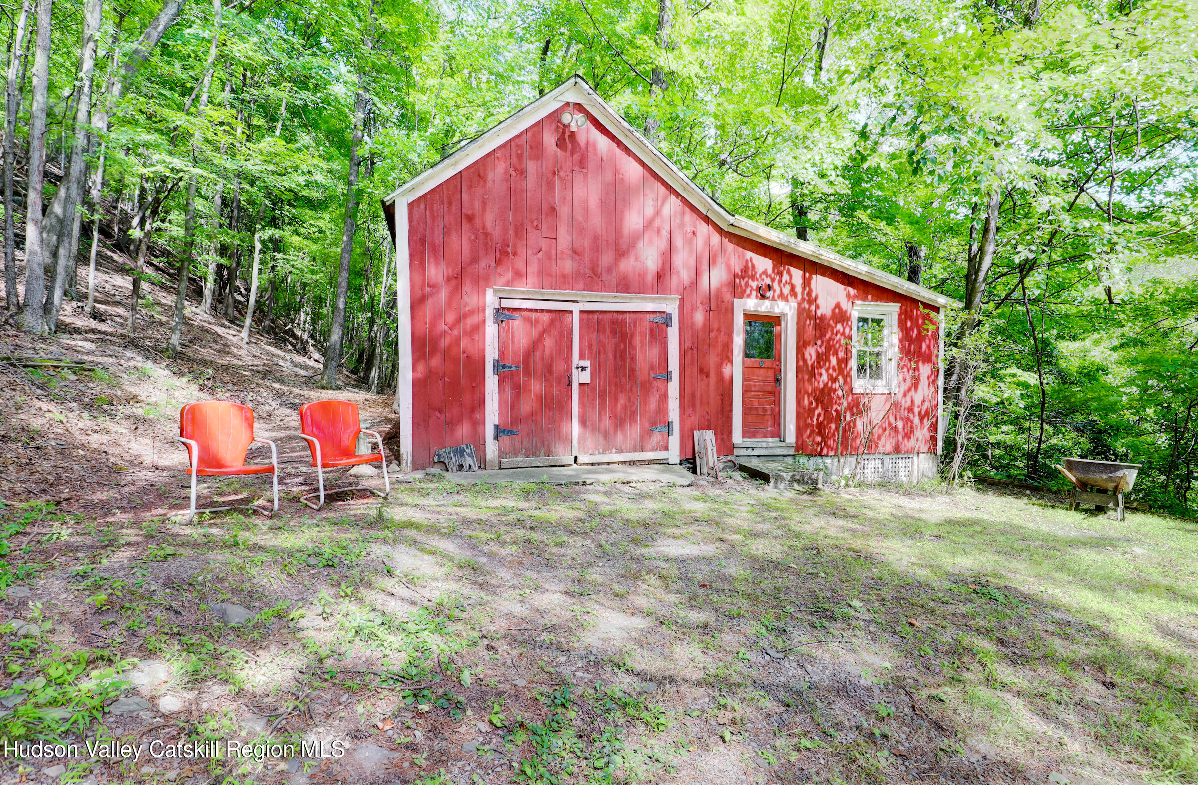 560 W Saugerties Road