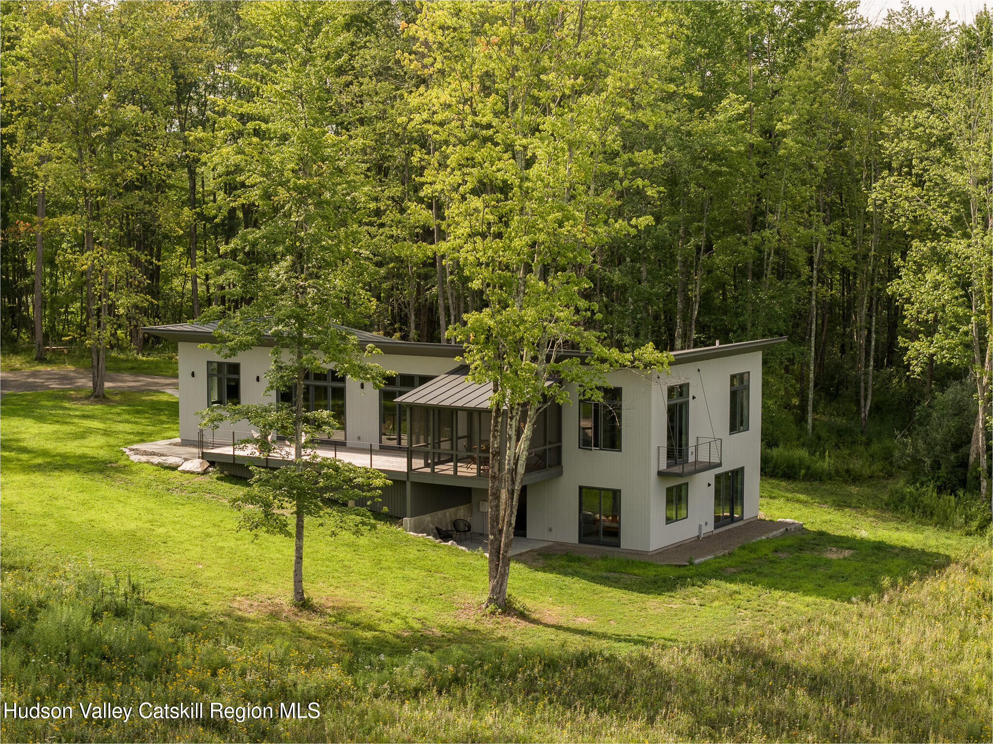 195 Mohonk Road