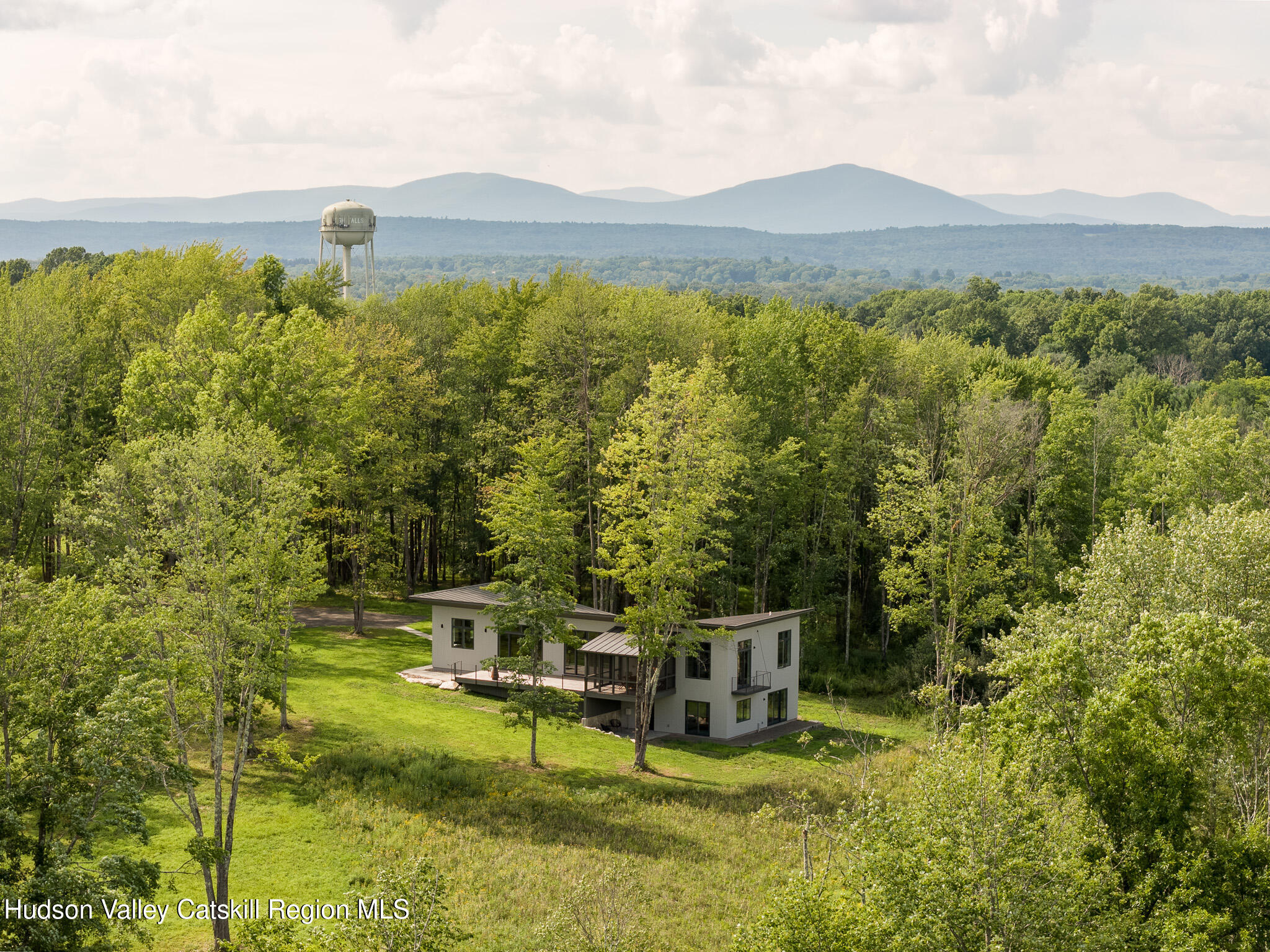 195 Mohonk Road