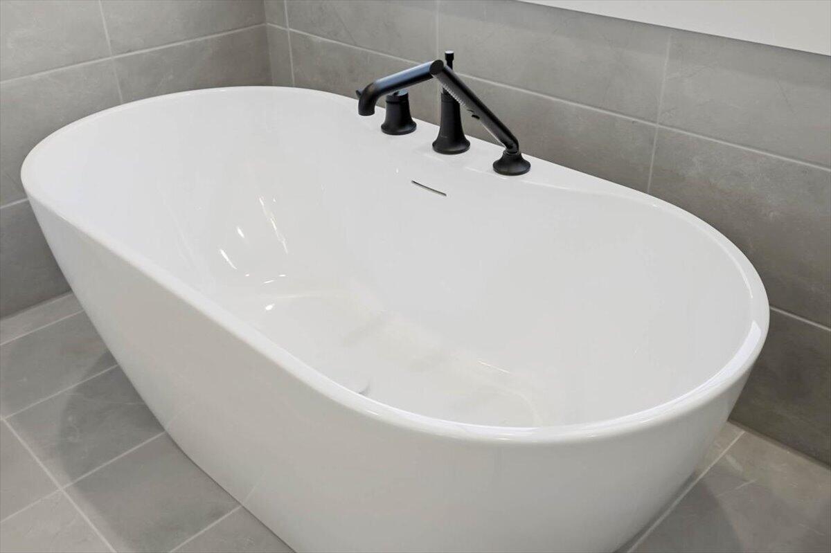 9885 Trestle Circle, 47