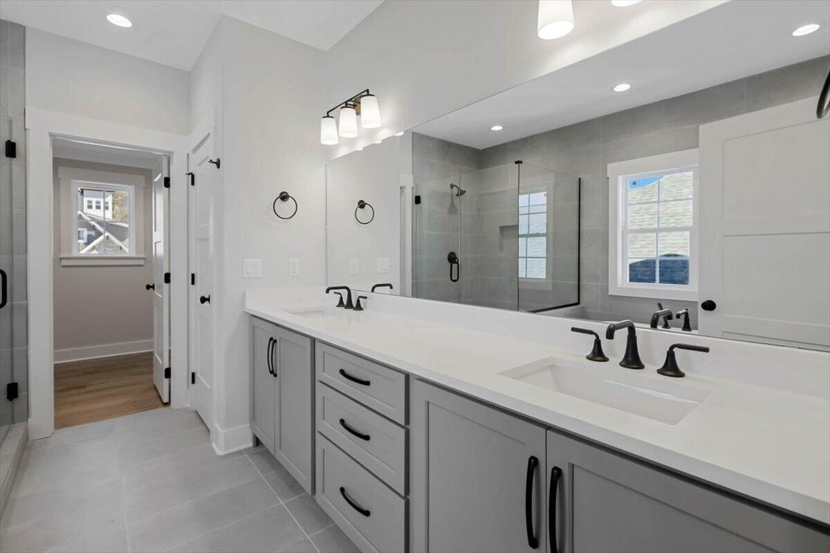 9885 Trestle Circle, 47