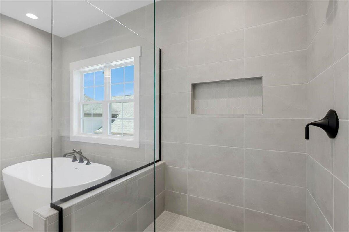 9885 Trestle Circle, 47