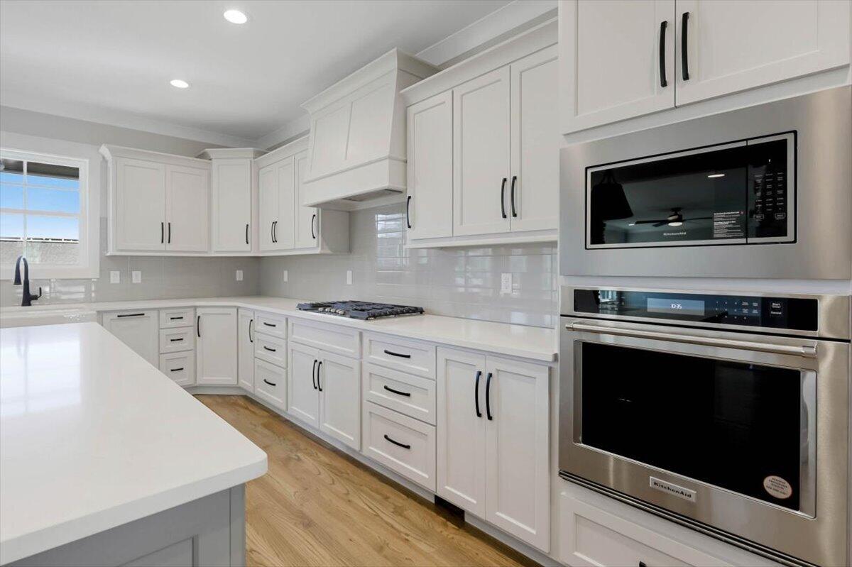 9885 Trestle Circle, 47