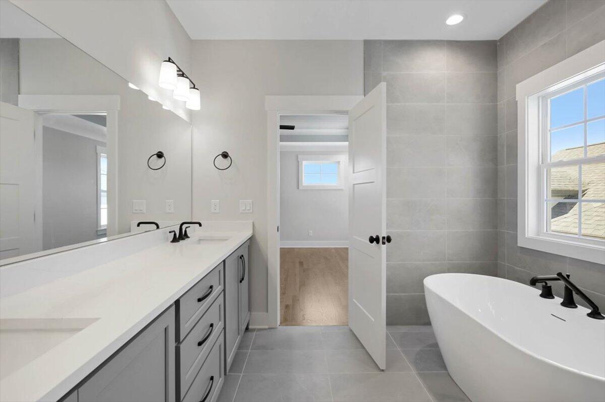 9885 Trestle Circle, 47