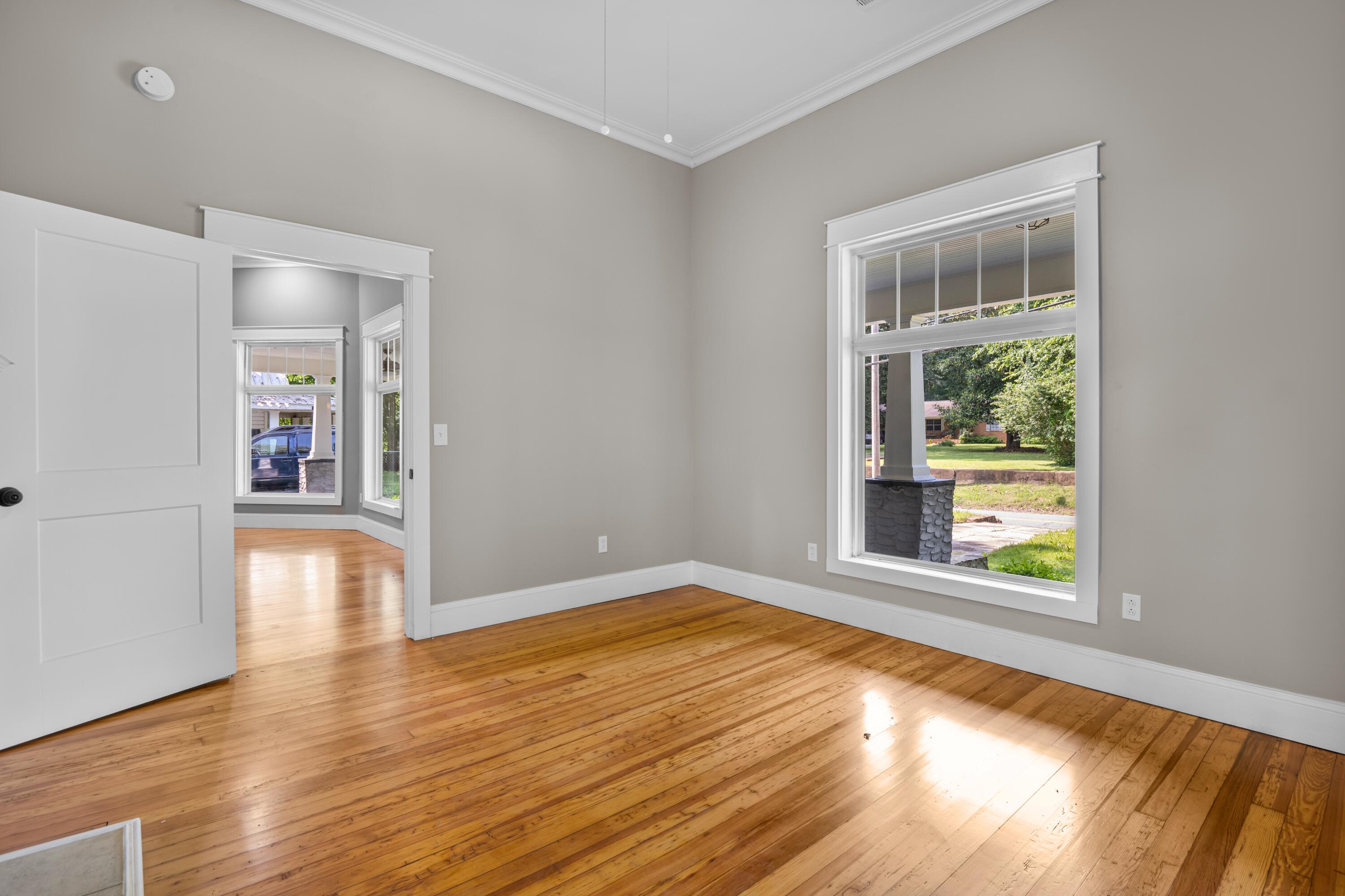 208 E Villanow Street, LaFayette
