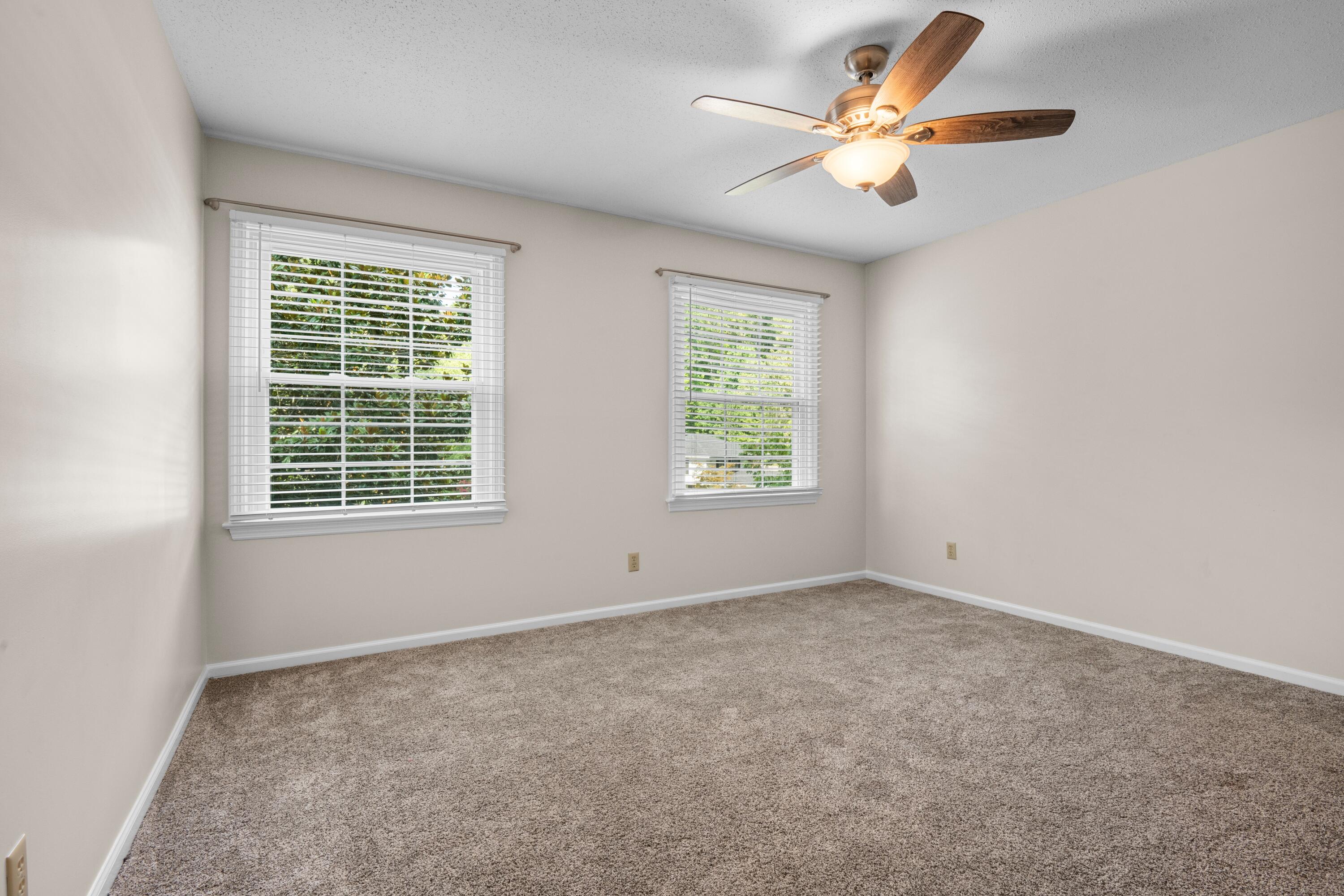 4805 Woodland Circle