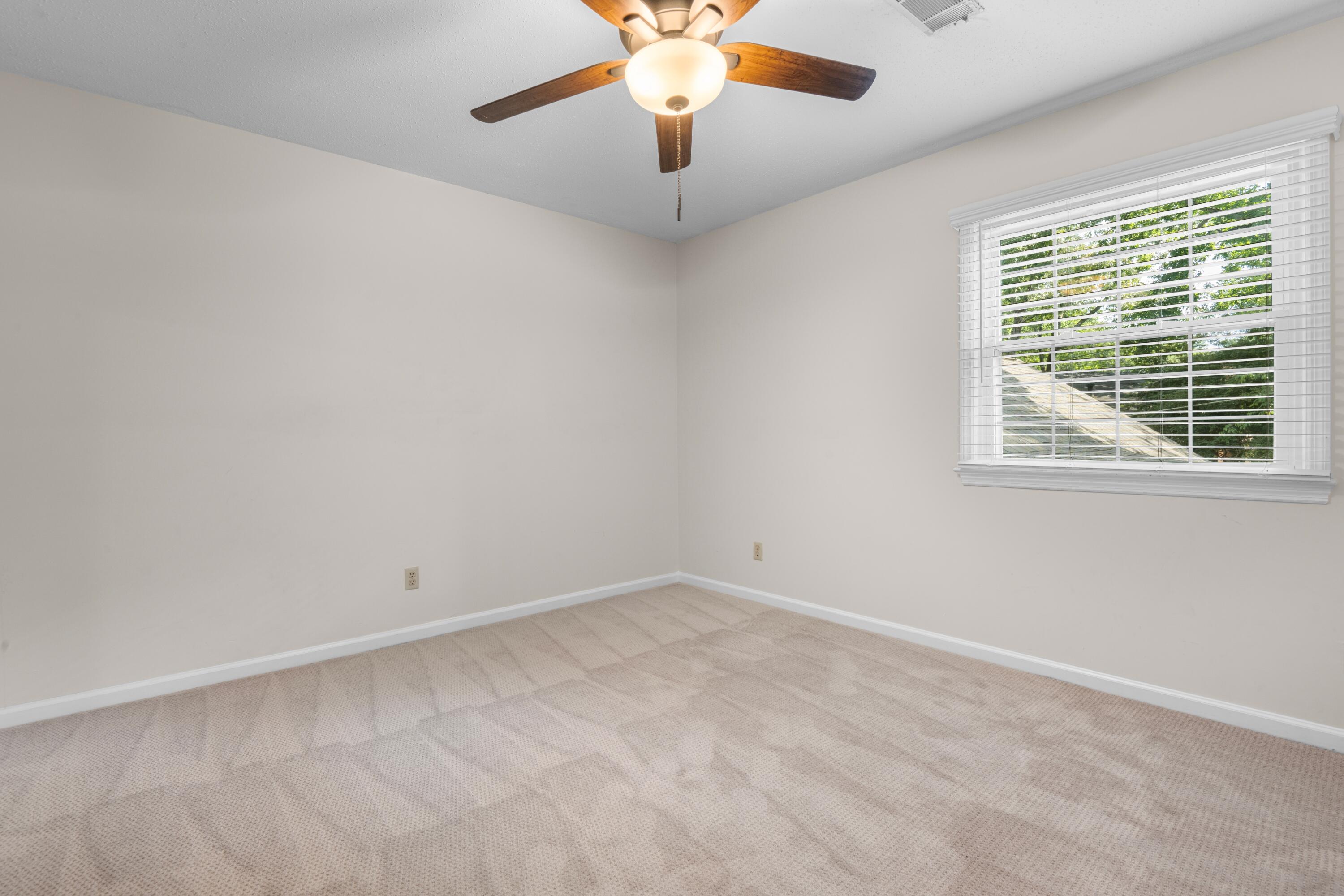 4805 Woodland Circle
