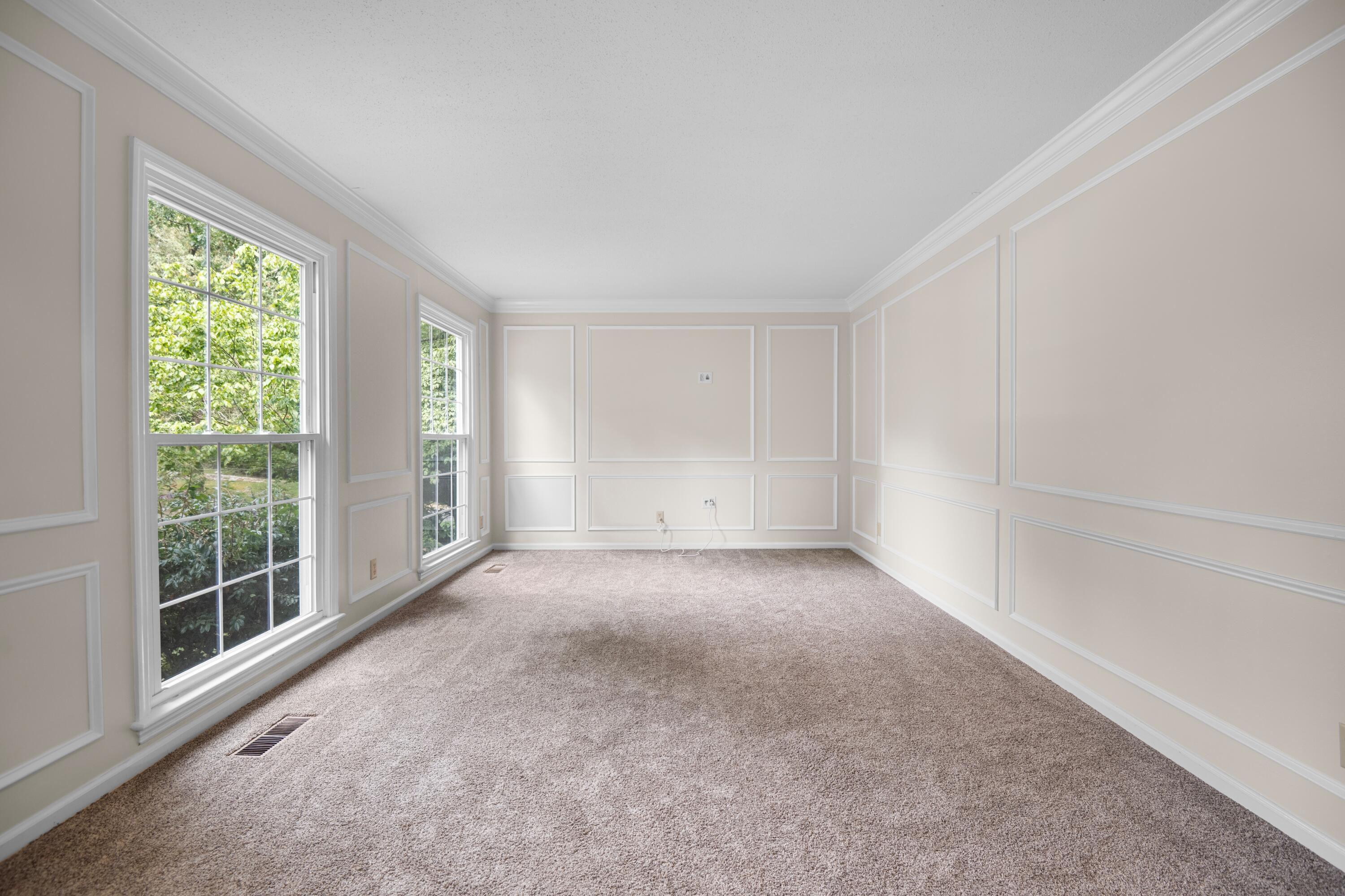 4805 Woodland Circle