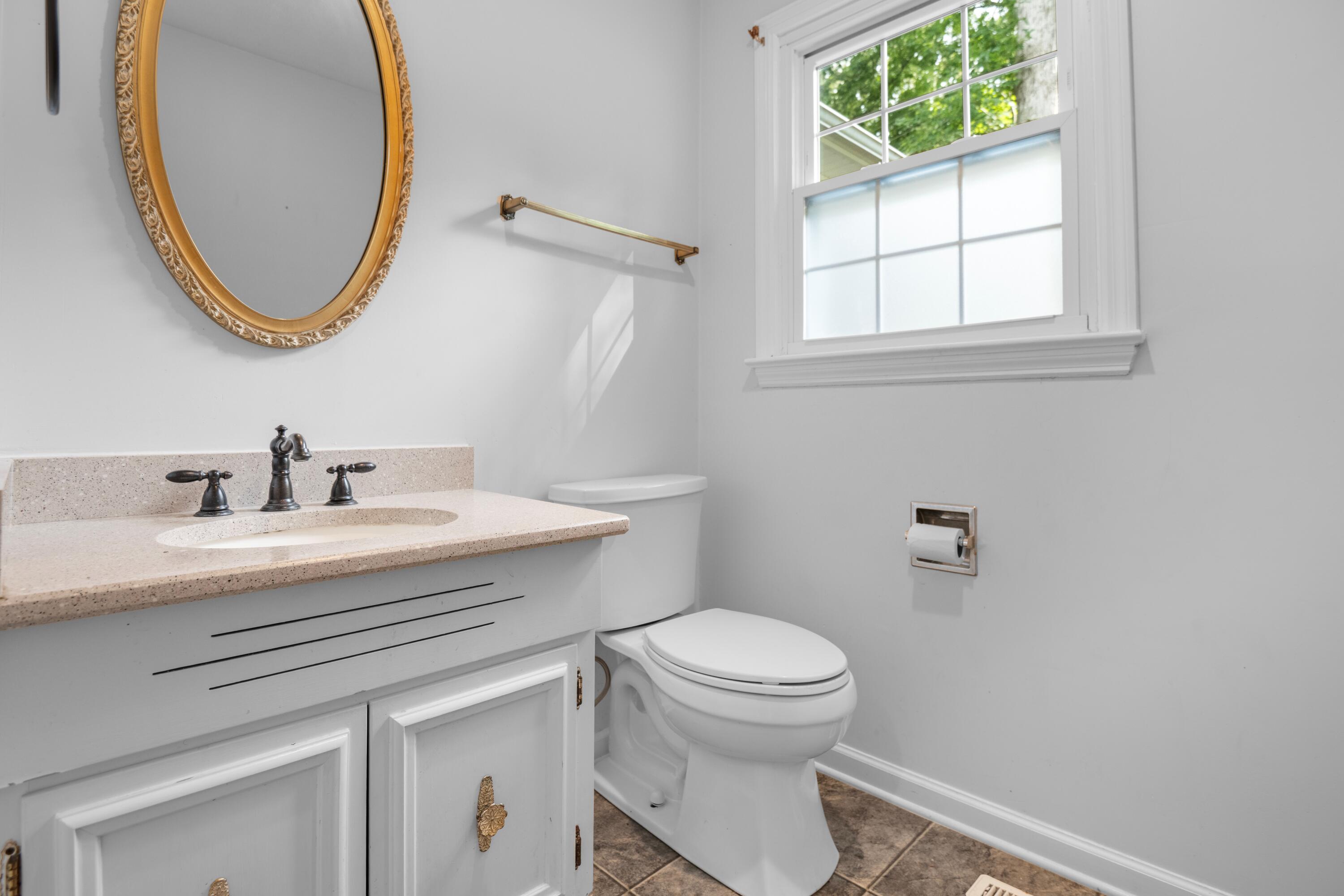 4805 Woodland Circle