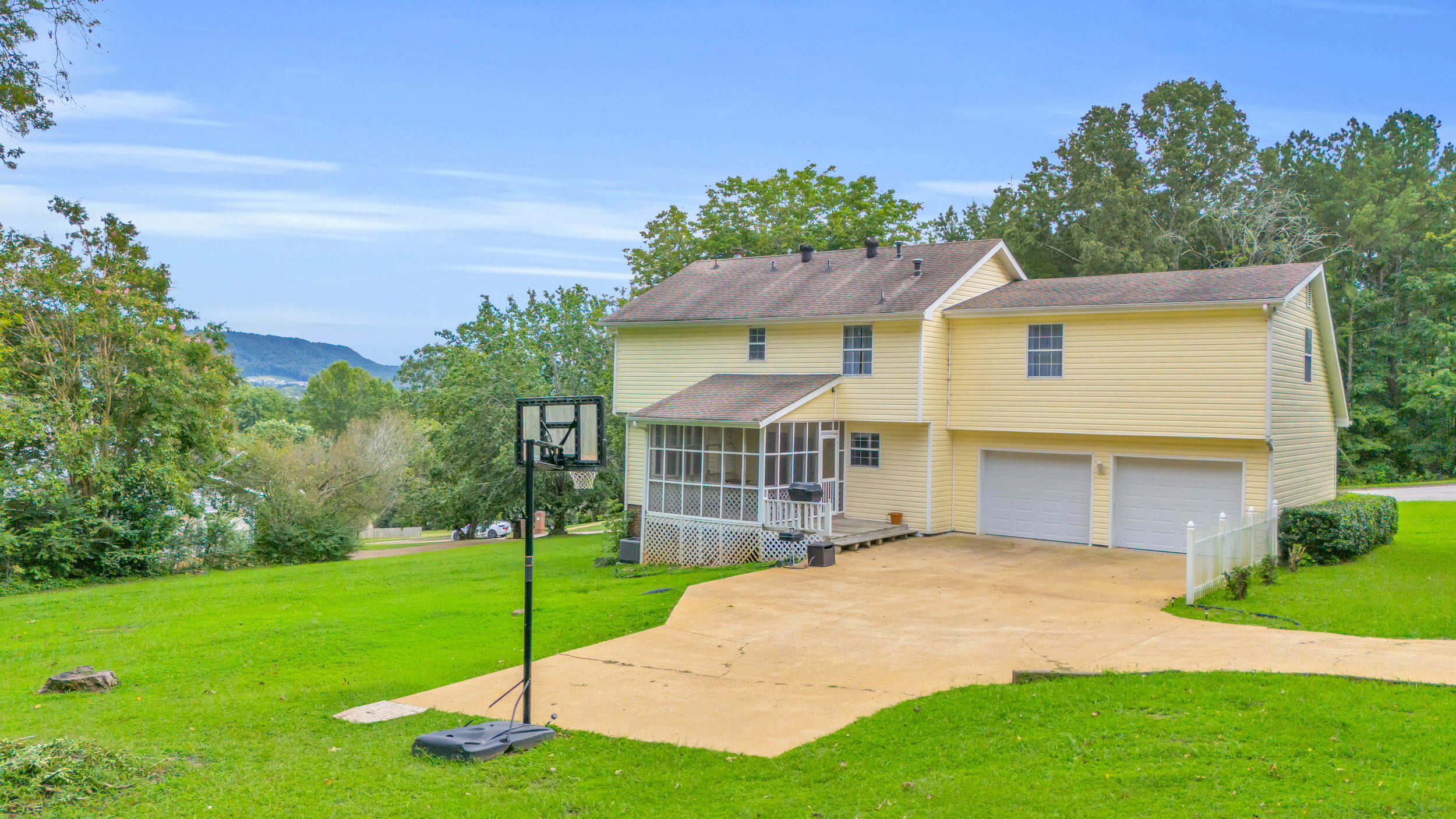 7701 Diamondhead Drive