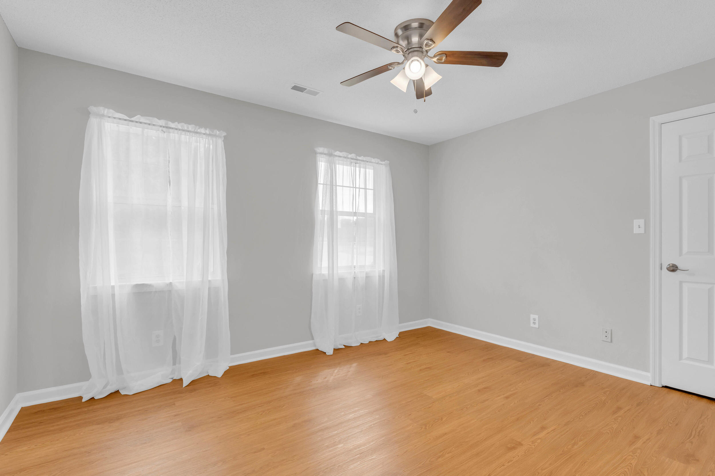 7701 Diamondhead Drive