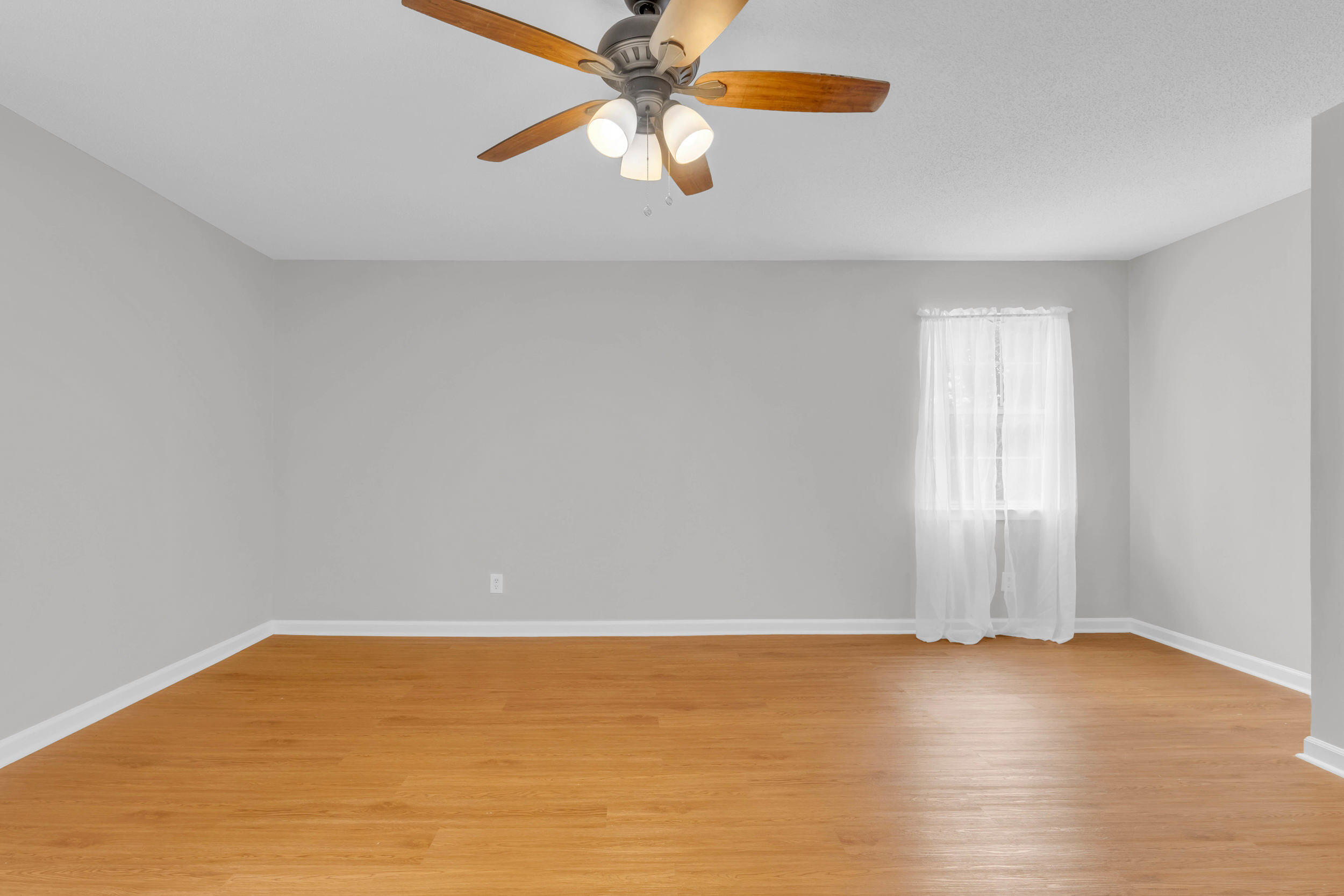 7701 Diamondhead Drive