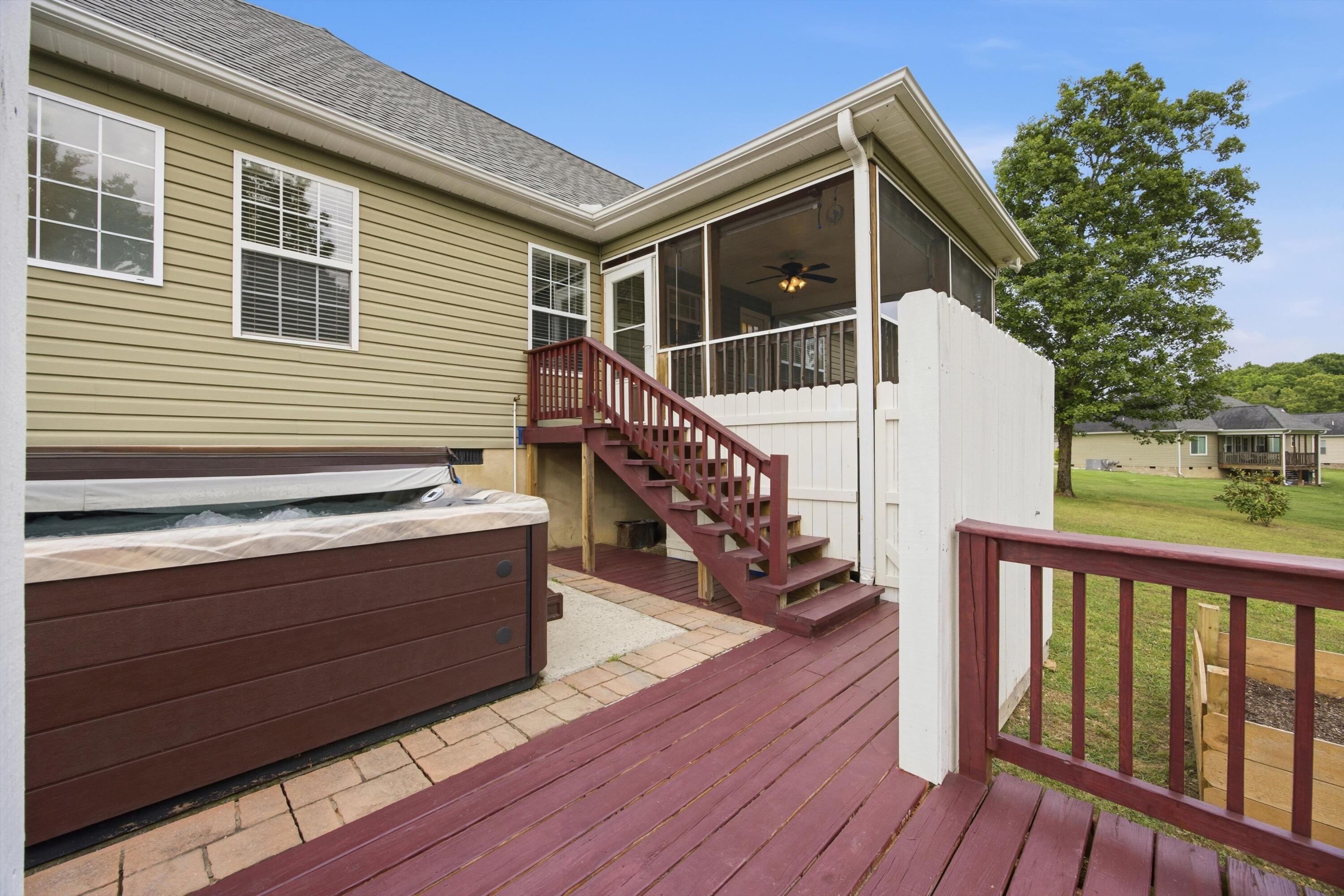 6807 Grazing Lane