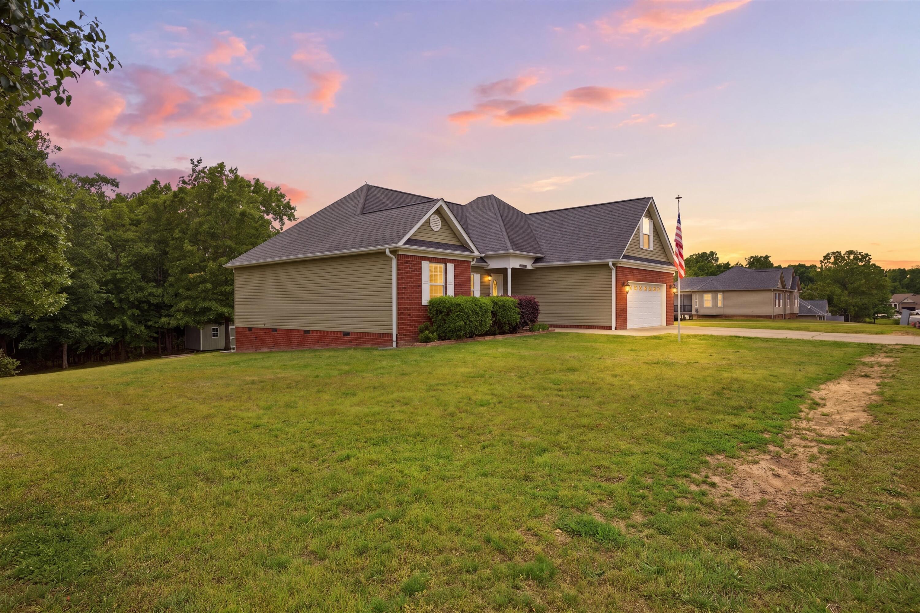 6807 Grazing Lane