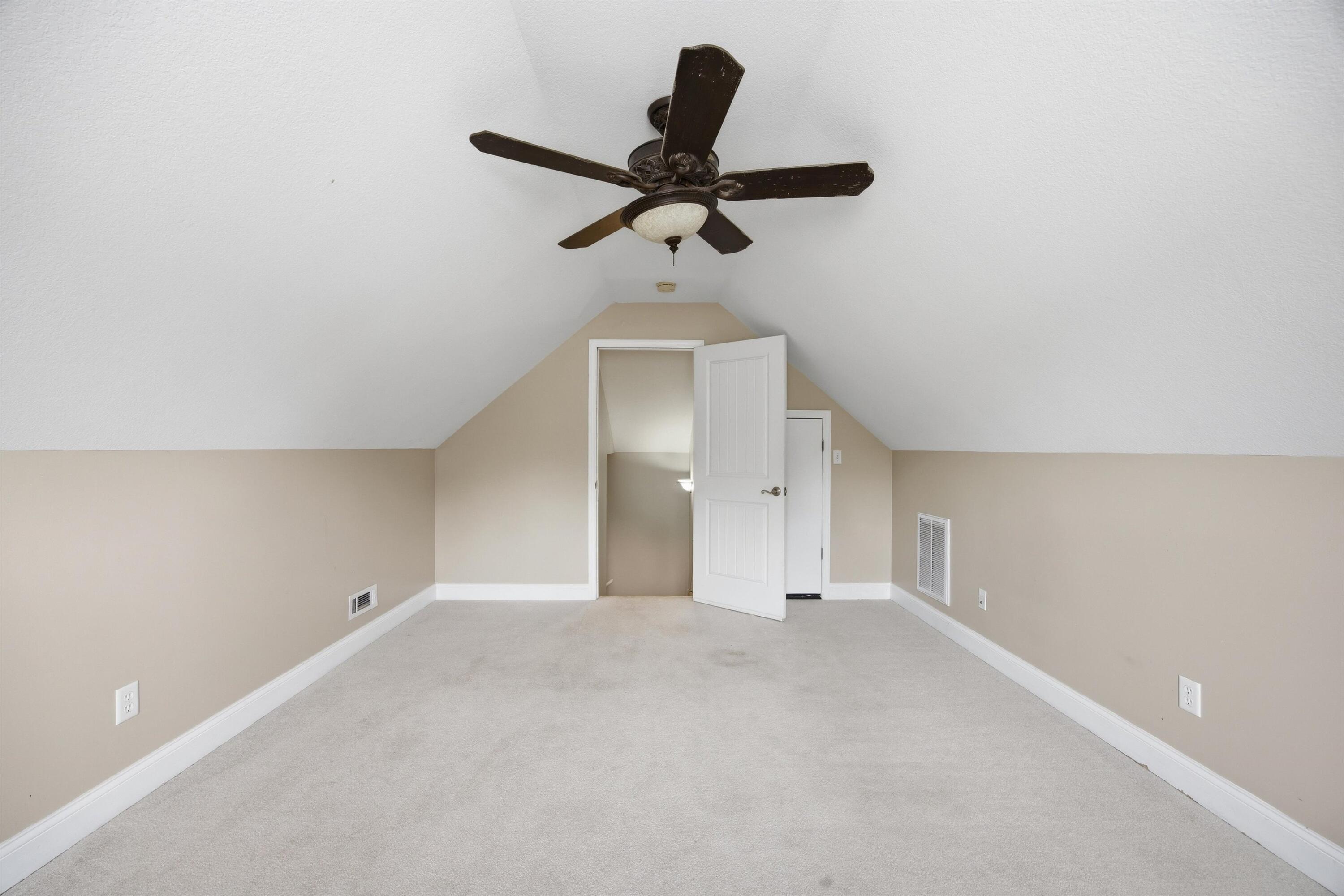 6807 Grazing Lane