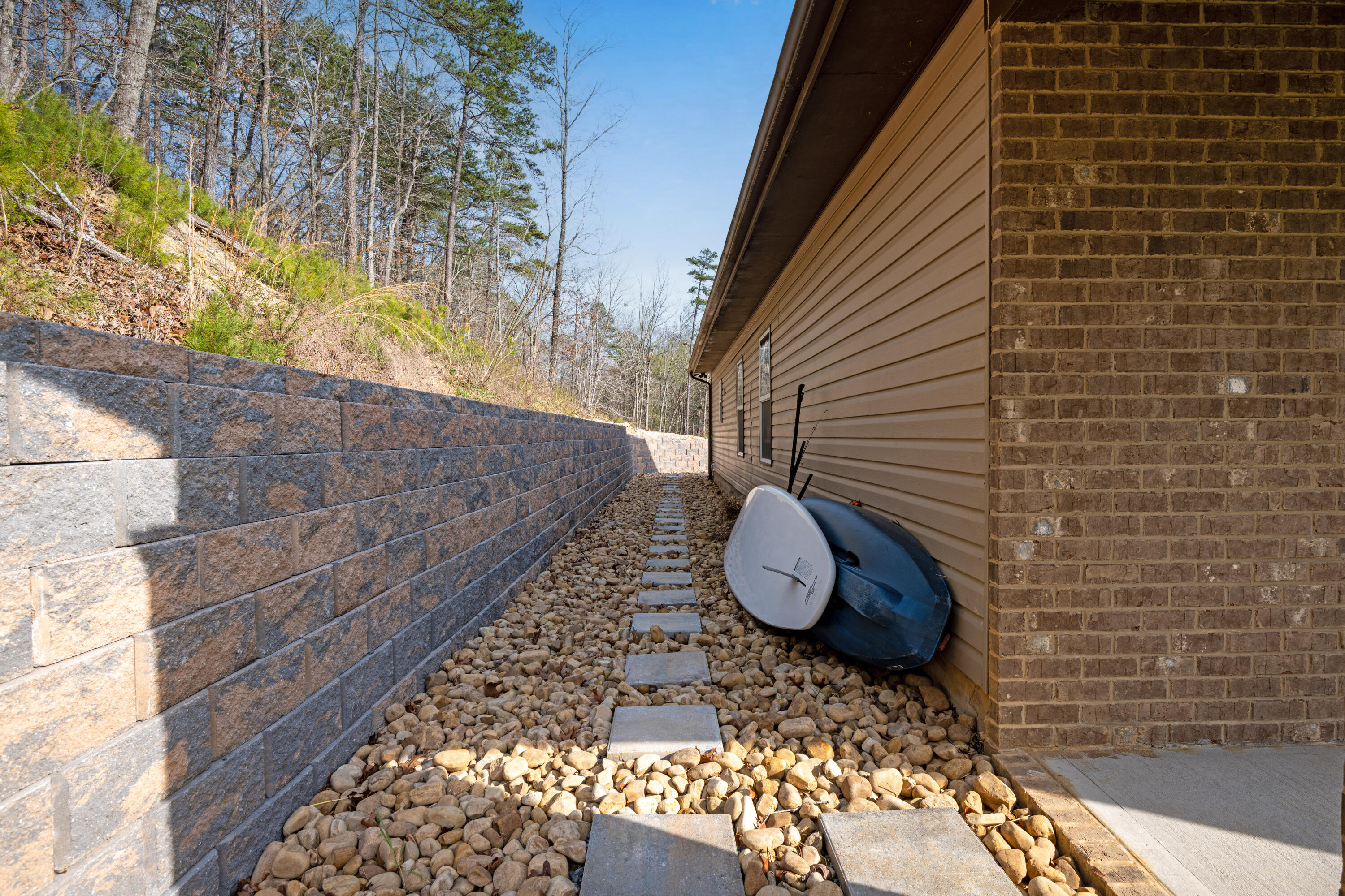 6927 Flagstone Drive