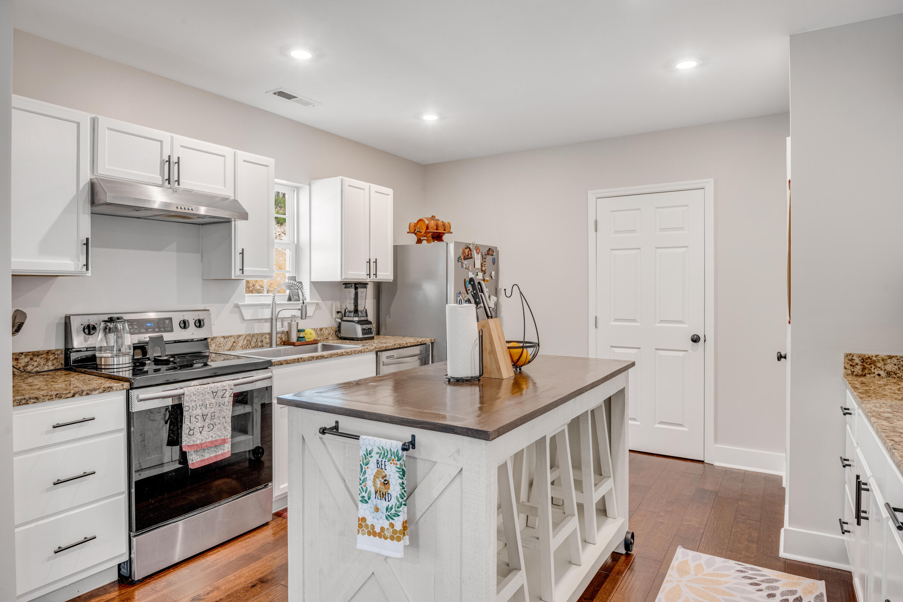 6927 Flagstone Drive