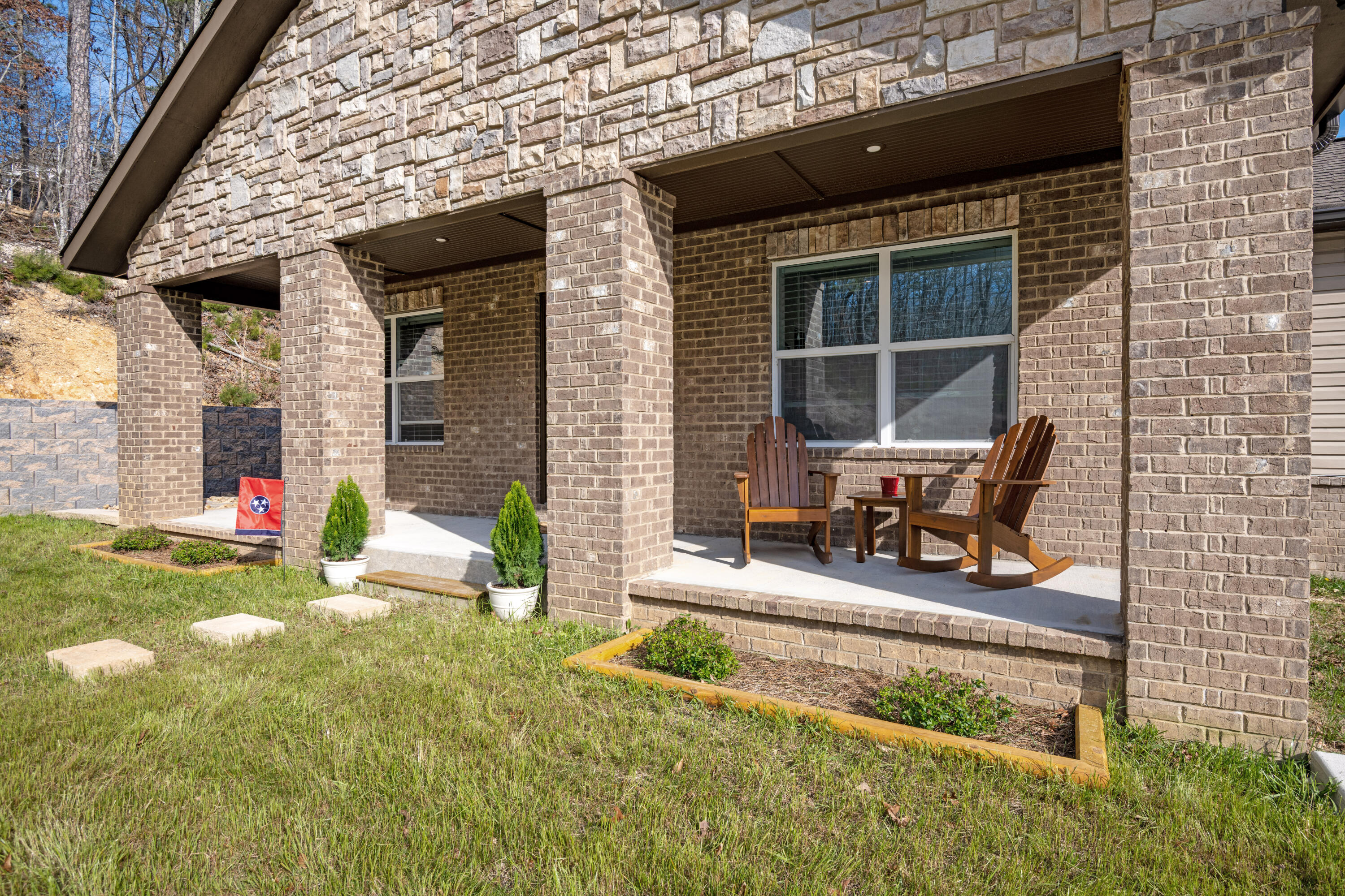 6927 Flagstone Drive