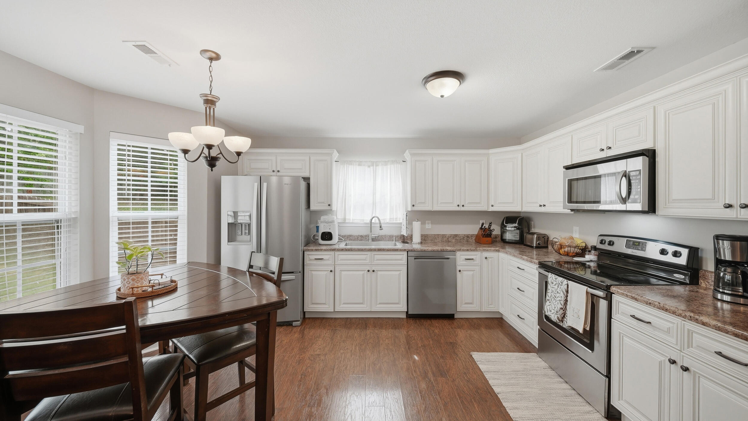 2045 Short Leaf Lane