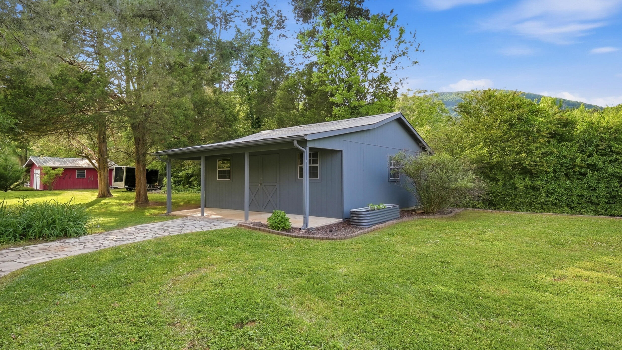 605 Falls View Drive