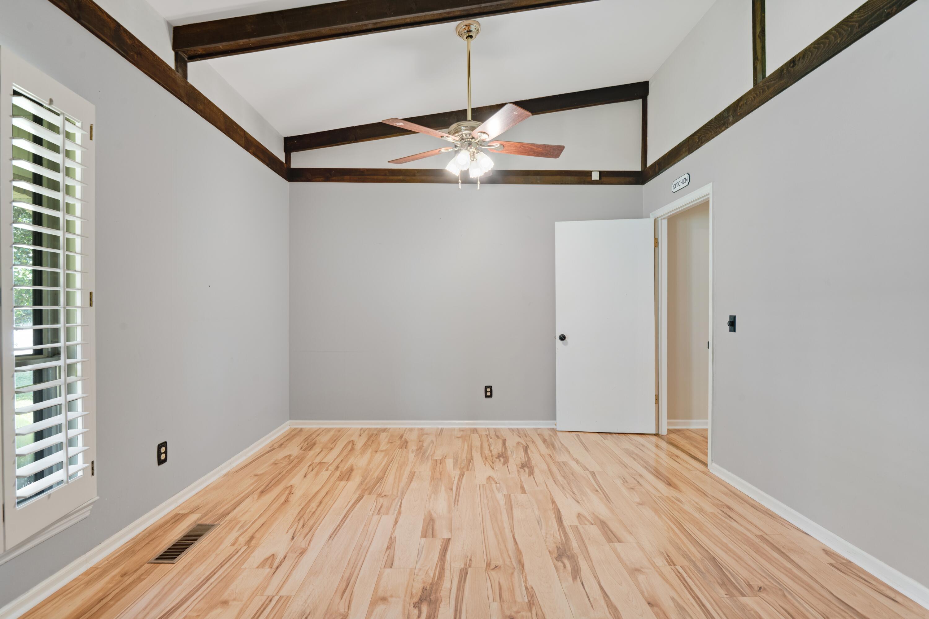 154 Valleybrook Circle