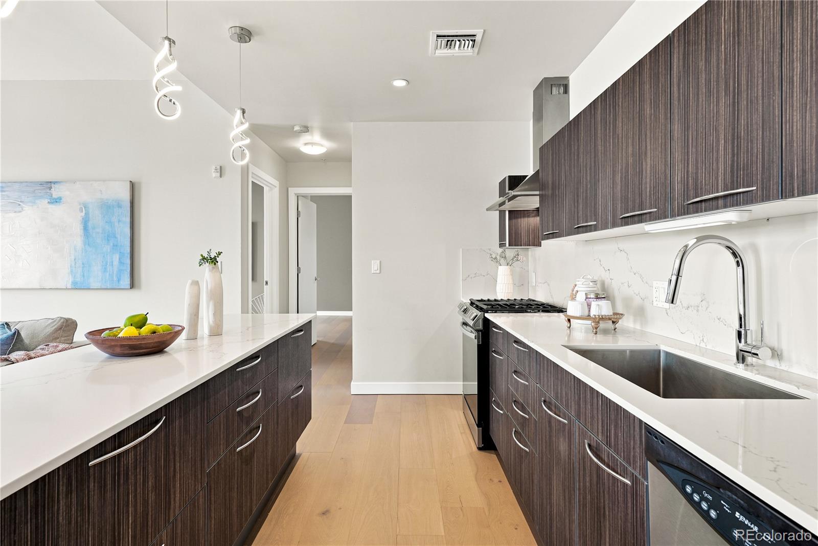 410 Acoma Street Unit: 211