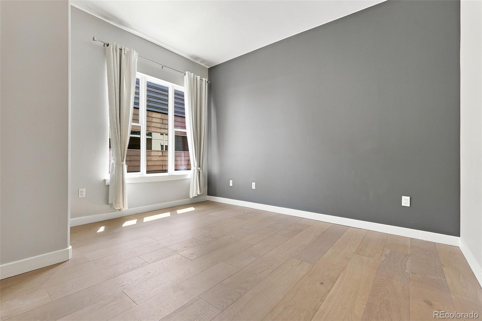 410 Acoma Street Unit: 211