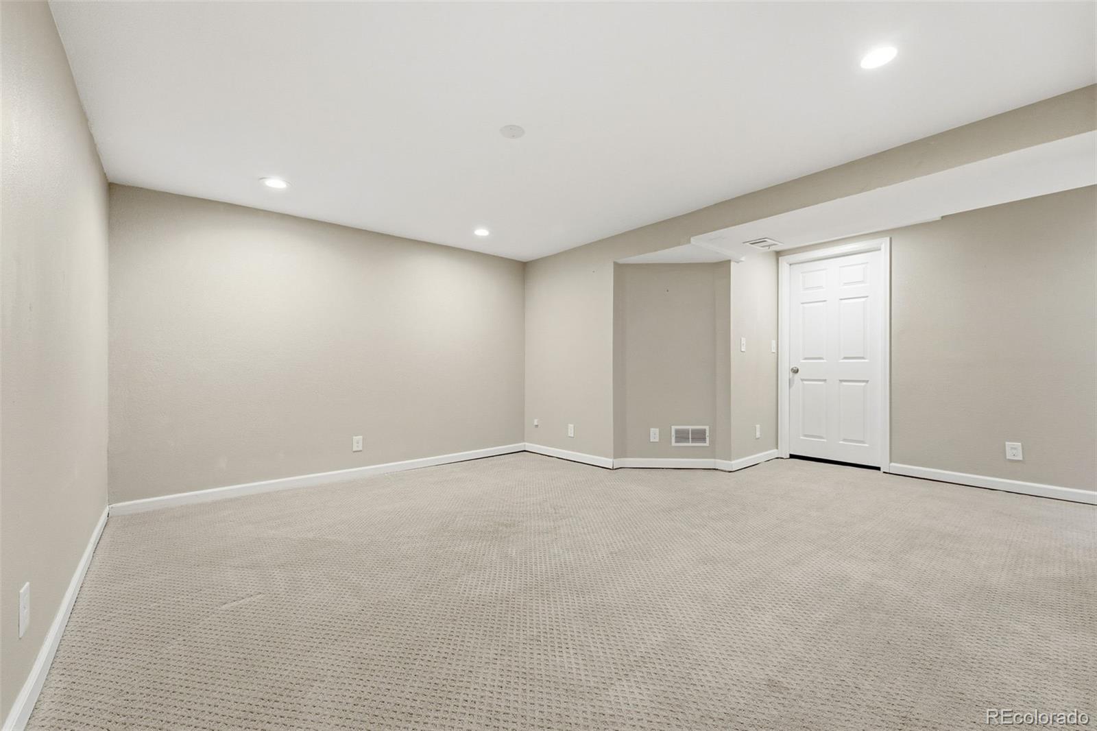 17660 Snowberry Way