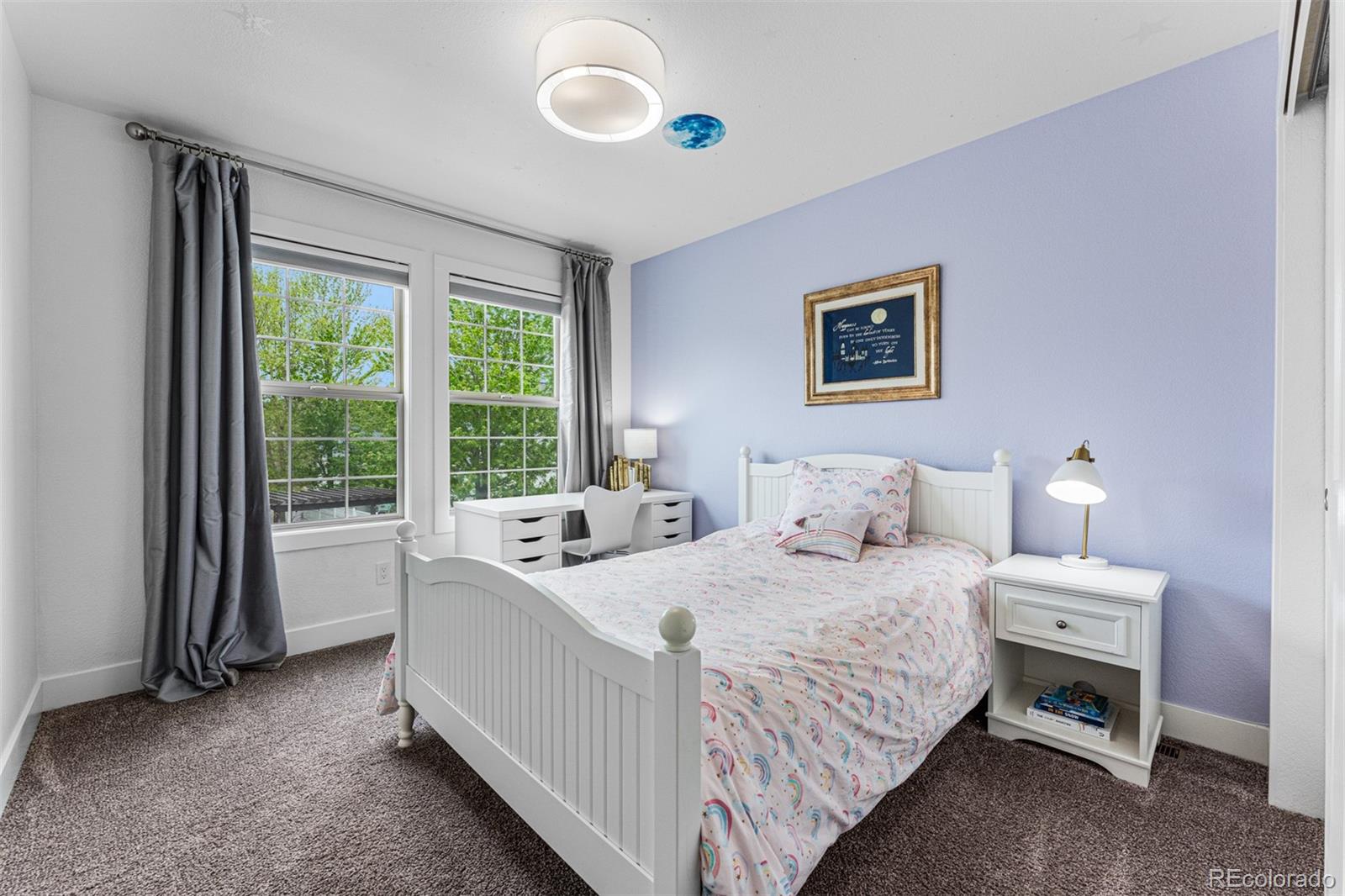 923 Roslyn Court