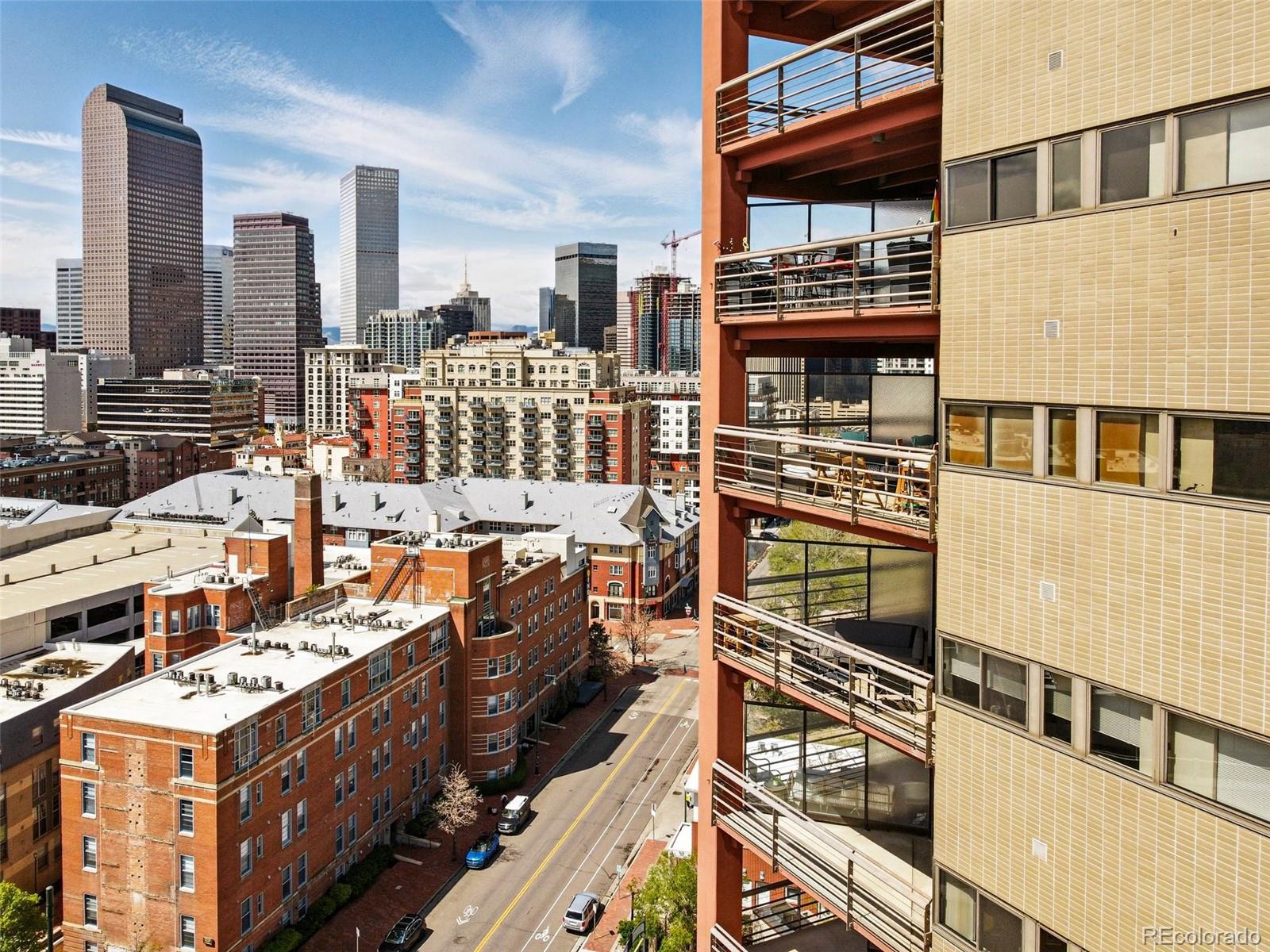100 Park Avenue Unit: 907