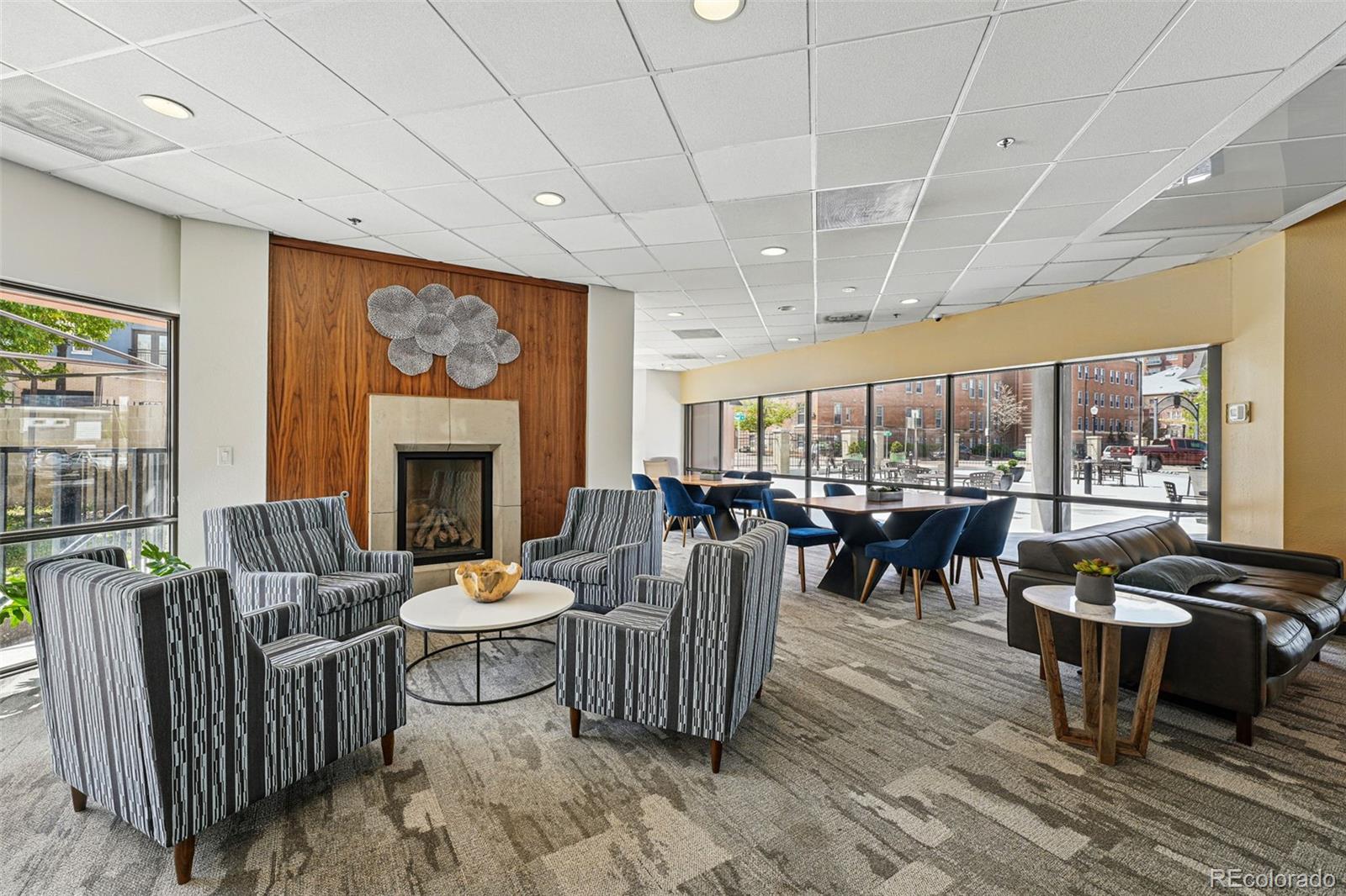 100 Park Avenue Unit: 907