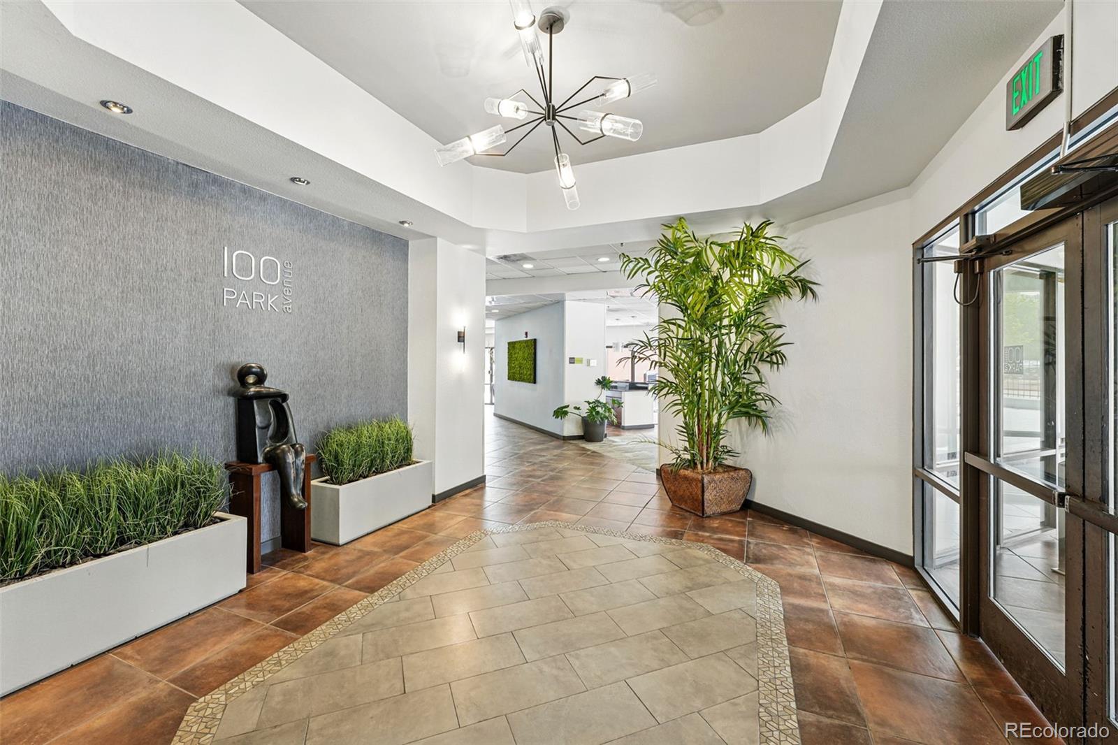 100 Park Avenue Unit: 907