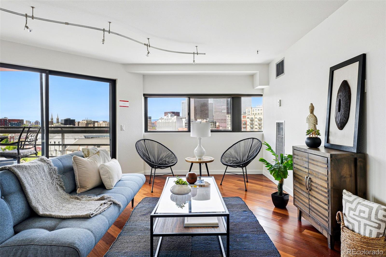 100 Park Avenue Unit: 907