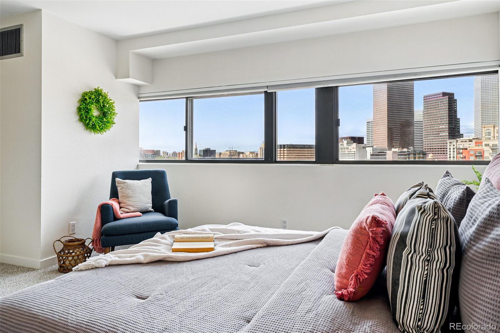 100 Park Avenue Unit: 907
