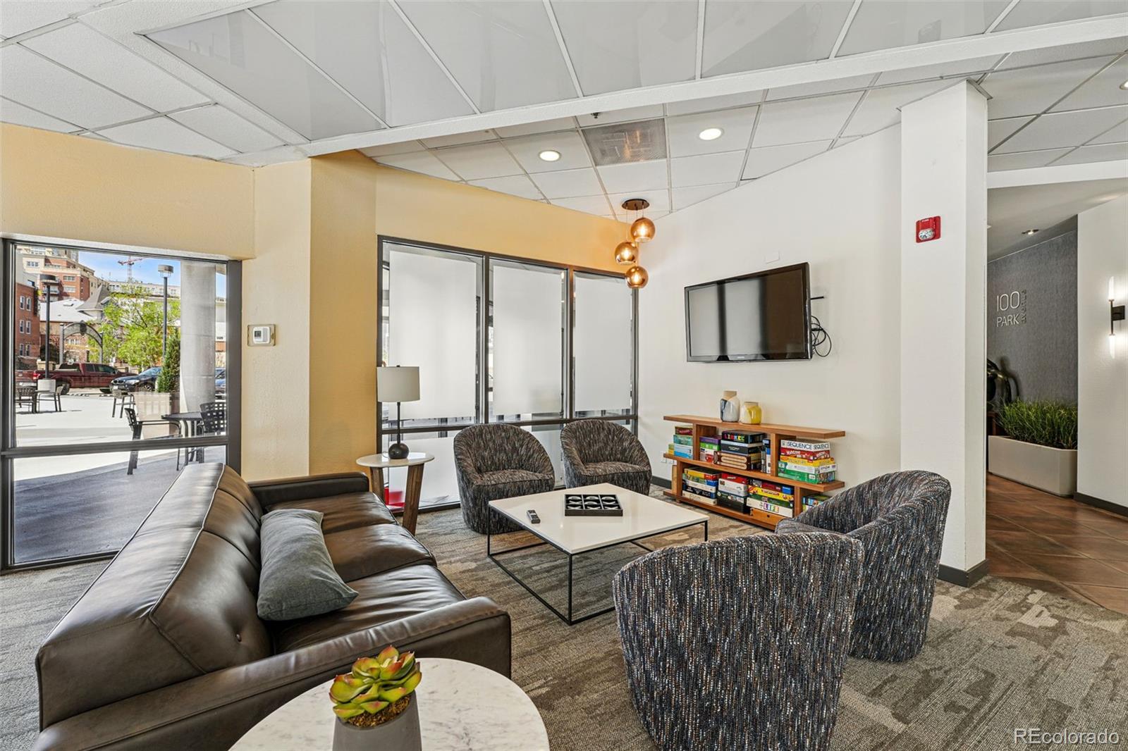 100 Park Avenue Unit: 907