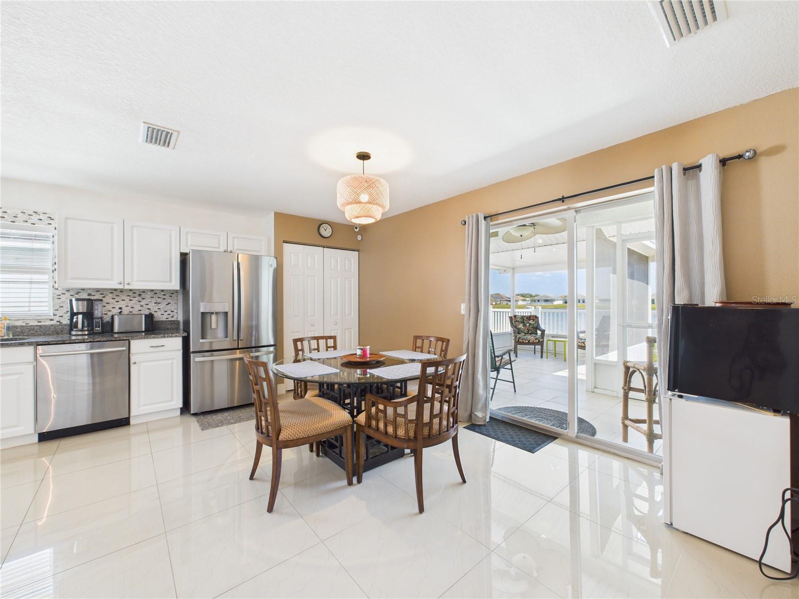 1405 BLOSSOM BAYOU CIR