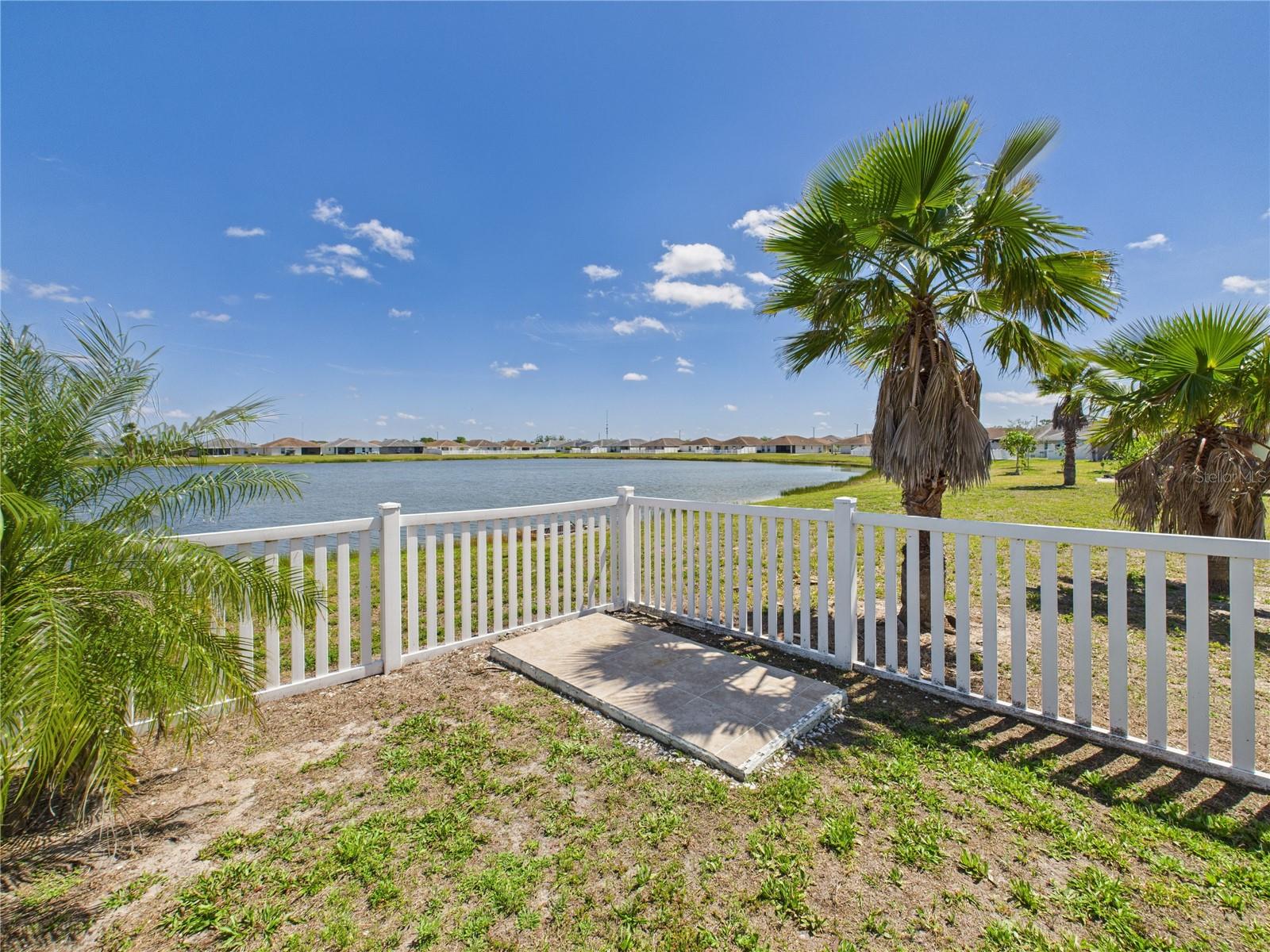 1405 BLOSSOM BAYOU CIR