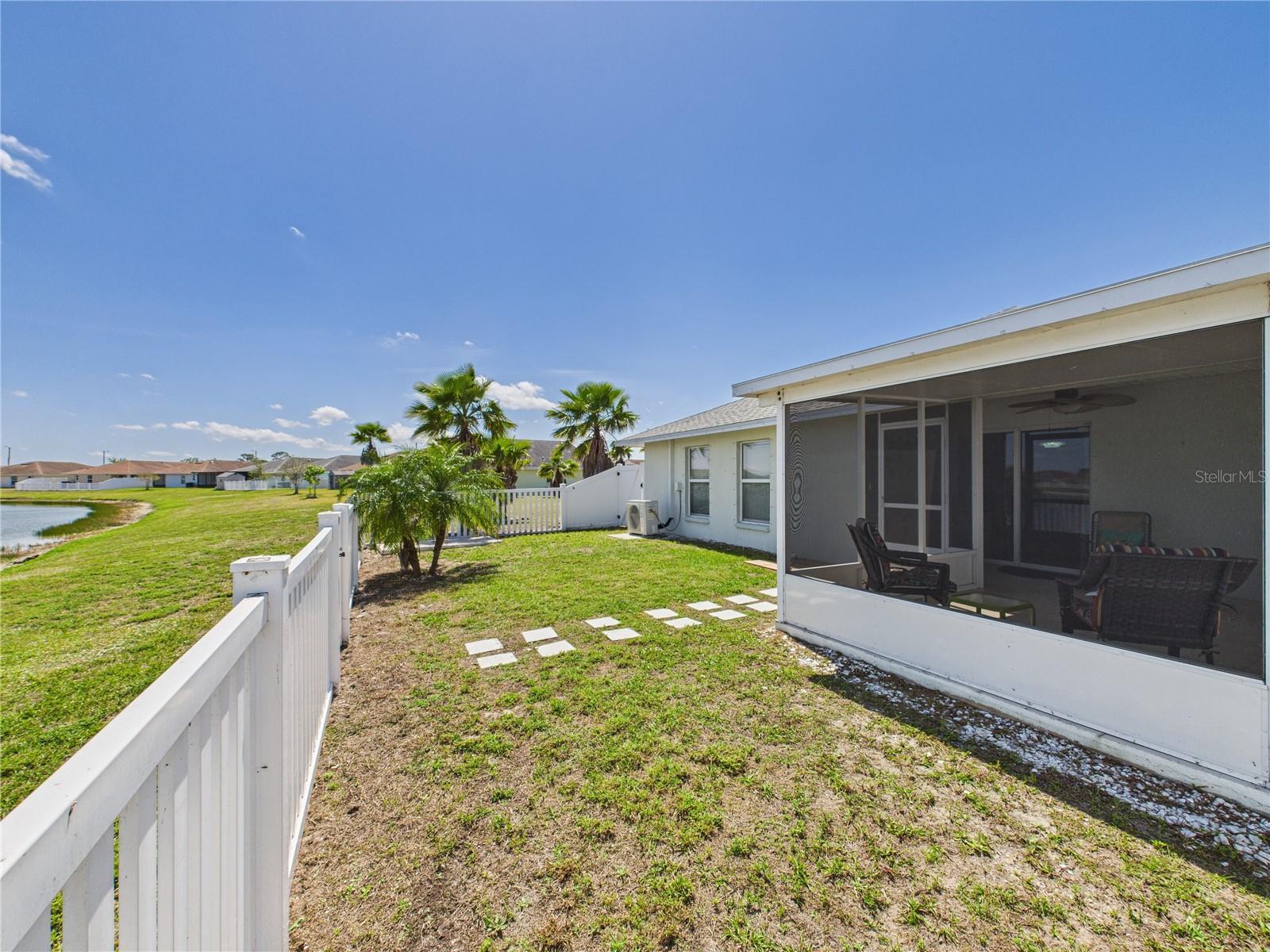 1405 BLOSSOM BAYOU CIR