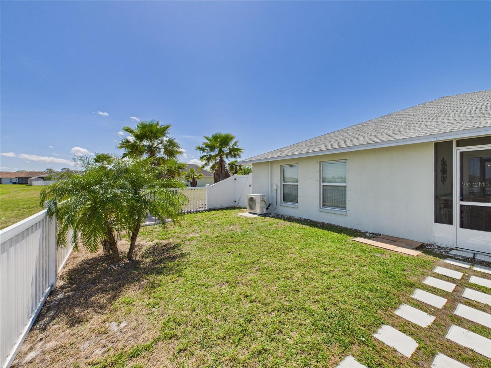 1405 BLOSSOM BAYOU CIR
