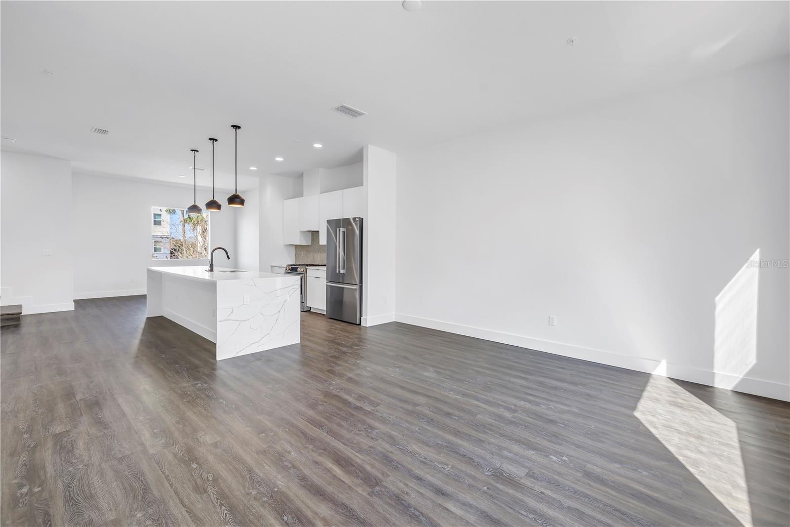 556 DR MARTIN LUTHER KING JR ST S