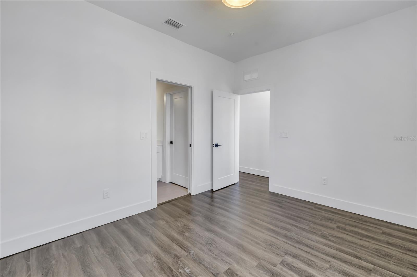 556 DR MARTIN LUTHER KING JR ST S