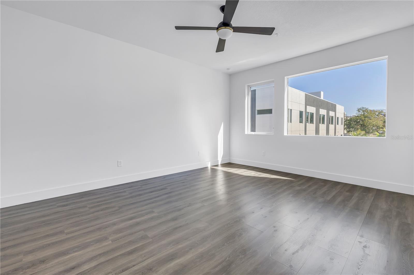 556 DR MARTIN LUTHER KING JR ST S