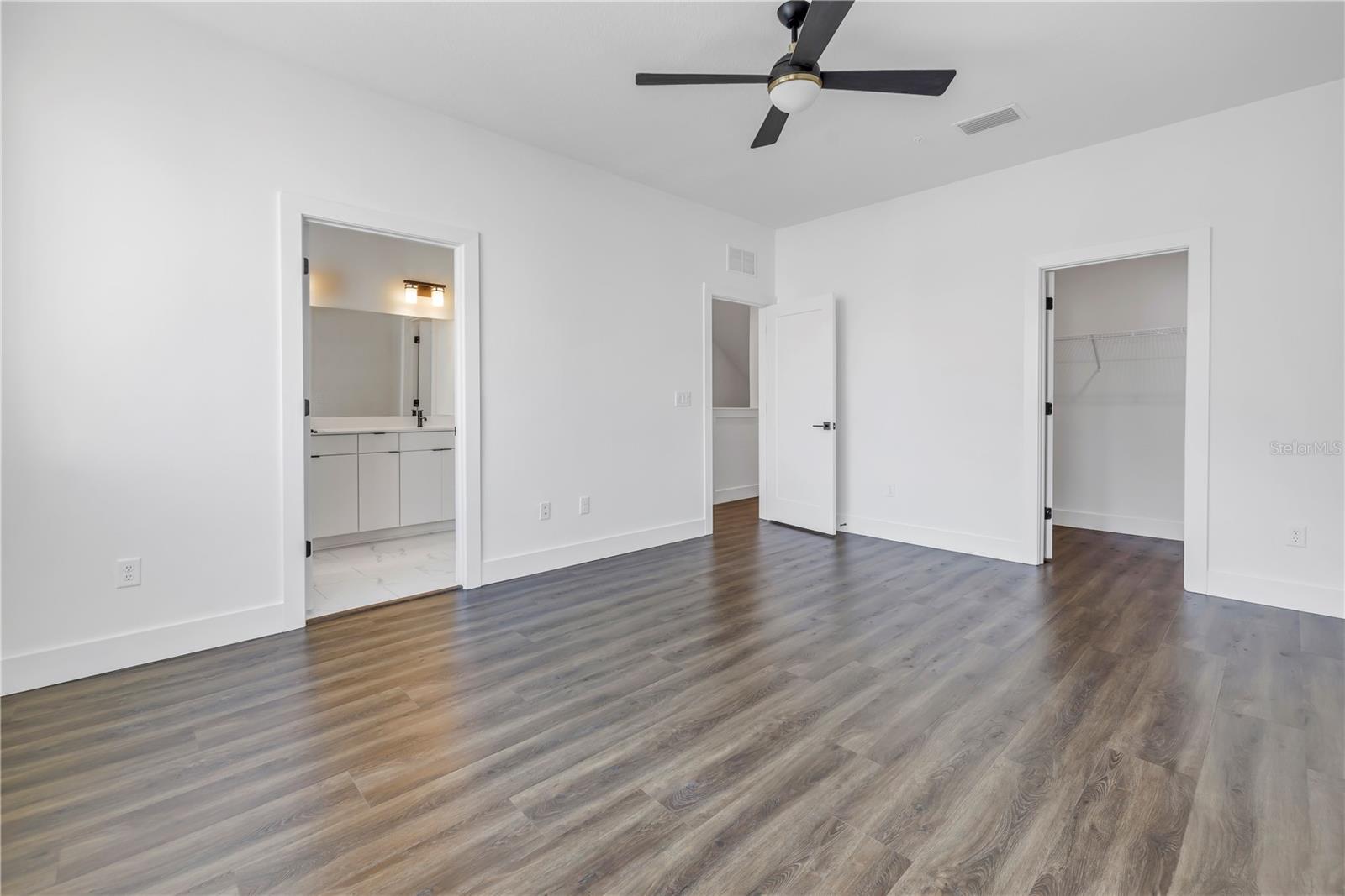 556 DR MARTIN LUTHER KING JR ST S