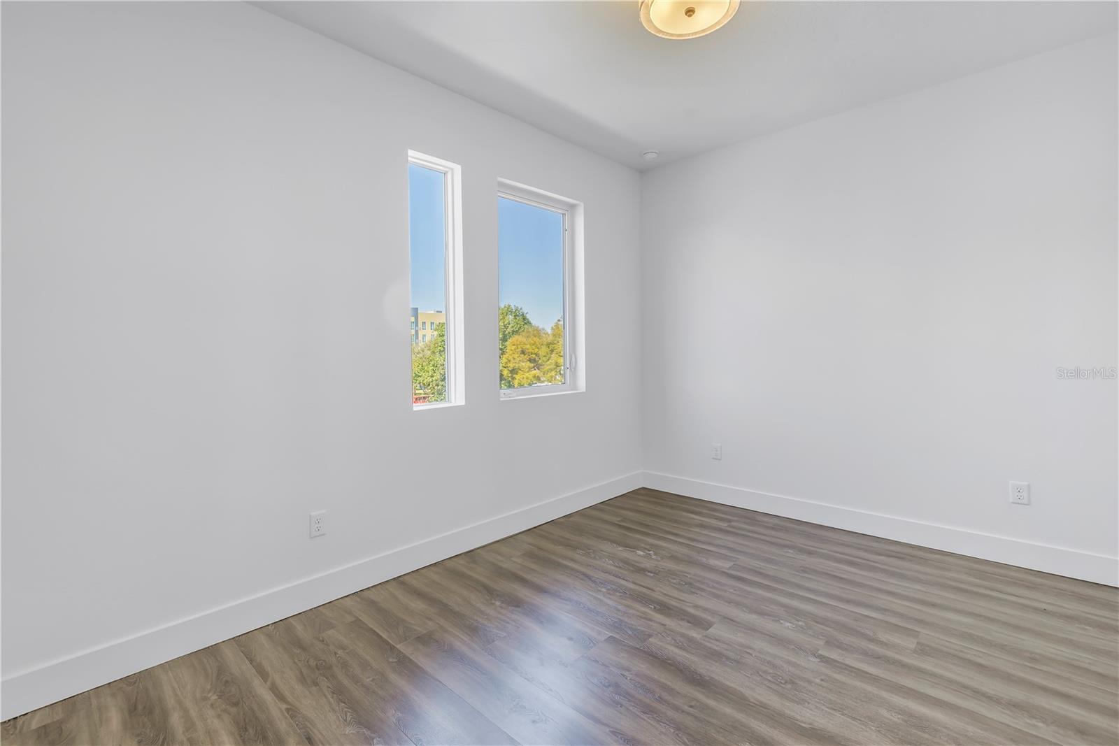 556 DR MARTIN LUTHER KING JR ST S