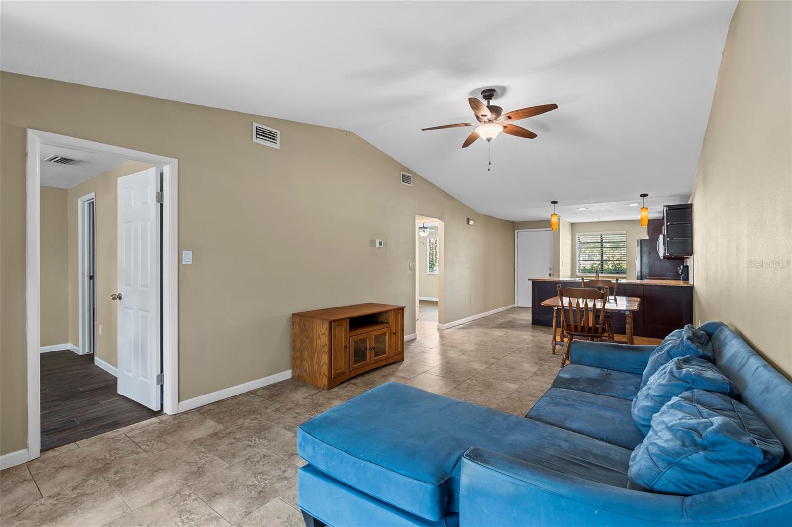 120 EDGEWOOD CT