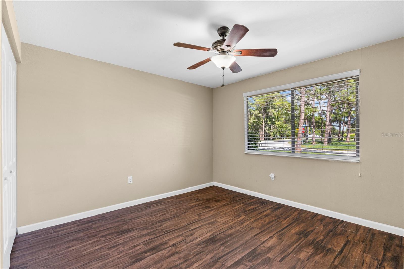 120 EDGEWOOD CT
