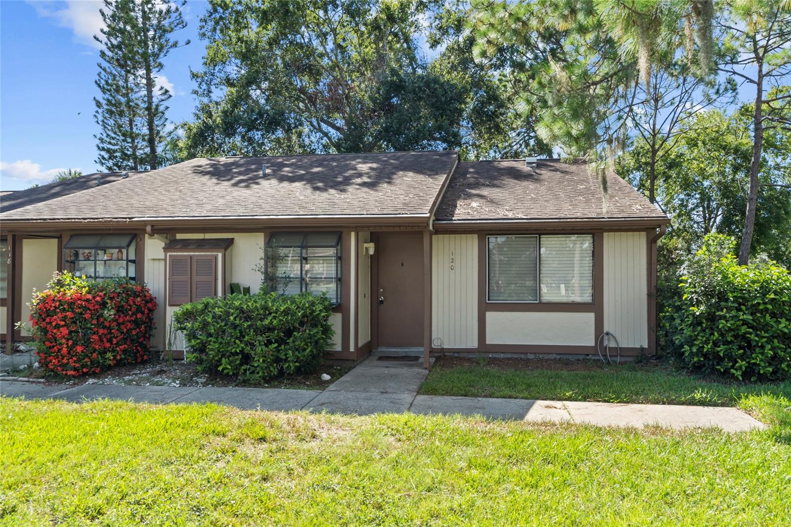 120 EDGEWOOD CT
